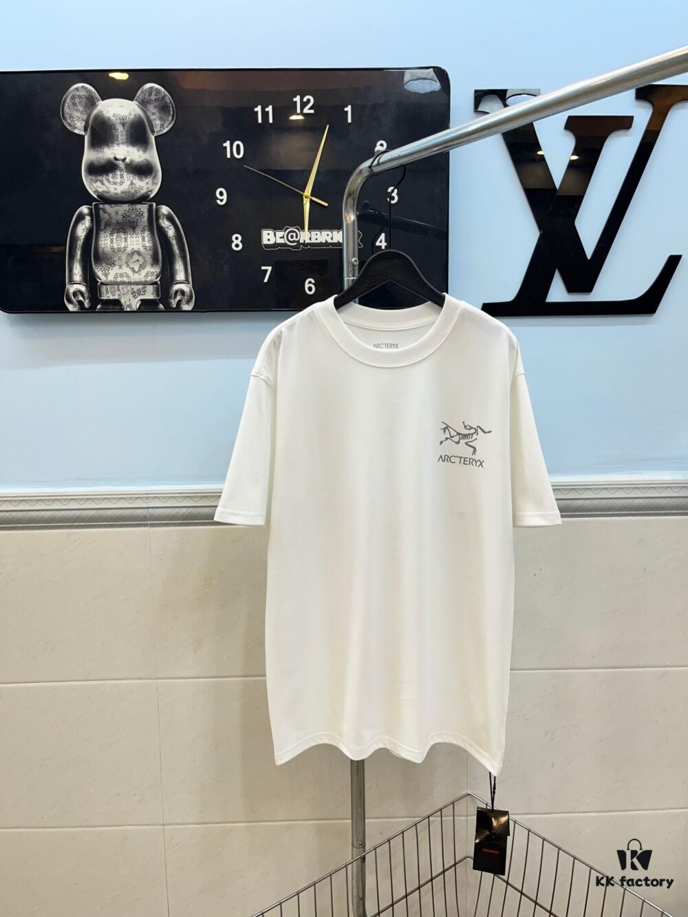 6931a154ccd8ab3d7af95474 Ayc Teryx Arc'teryx 2024 Mini Bird Logo Reflective Print Short Sleeve T-Shirt, 280g Pure Cotton Double-Yarn Fabric, Soft and Comfortable Wear, Custom Rib Knit Collar Dyed in Same Dye Batch, Complete Three Labels, Unisex Style, High Version for Comparison
