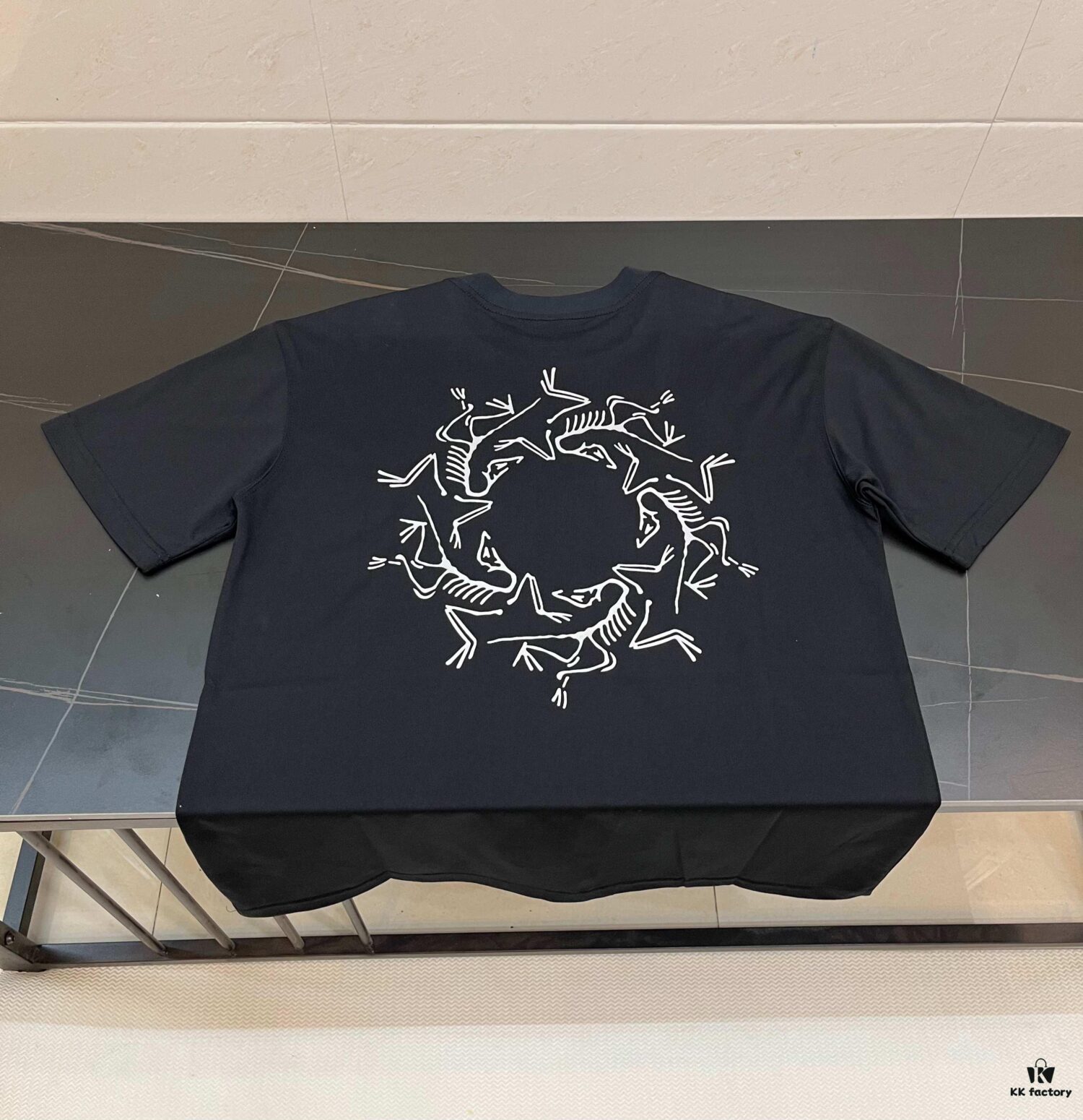 6931a154ccd8ab3d7af95478 Ayc Teryx Arc'teryx 2024 Mini Bird Logo Reflective Print Short Sleeve T-Shirt, 280g Pure Cotton Double-Yarn Fabric, Soft and Comfortable Wear, Custom Rib Knit Collar Dyed in Same Dye Batch, Complete Three Labels, Unisex Style, High Version for Comparison