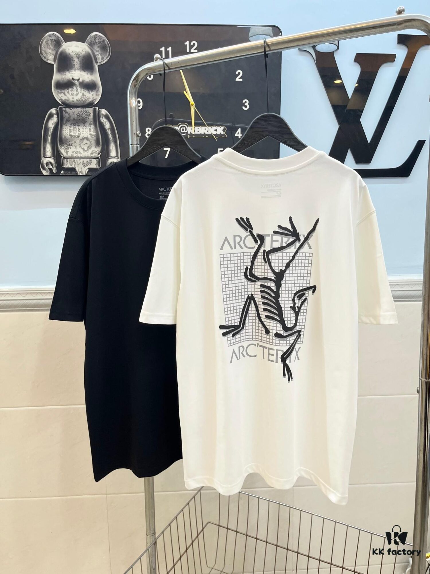 6931a155ccd8ab3d7af95488 Ayc Teryx Arc'teryx 2024FW Short Sleeve T-Shirt, Bird Logo Print Tee, 280g Pure Cotton Double-Yarn Fabric, Soft and Comfortable Fit, Custom Rib Knit Collar Same-Dye Process, Full Trims, Unisex Design, High-Quality Version