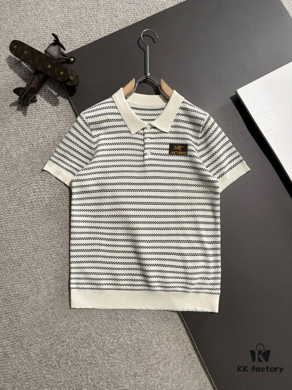 6931a15fccd8ab3d7af95551 High-Quality Arc'teryx 2025 Spring/Summer New Men's Lapel Short-Sleeve T-Shirt