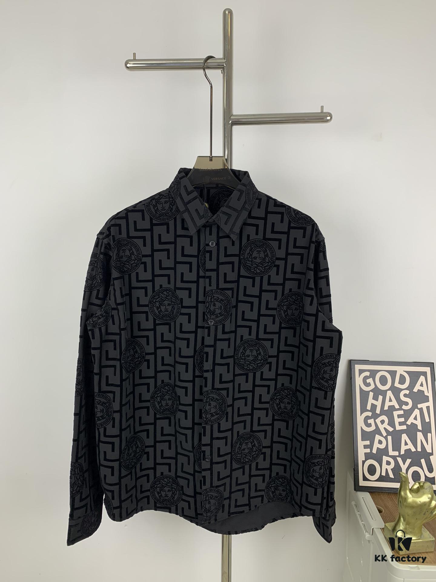 6931a171ccd8ab3d7af956cc New Versace VERSACE 2024 SS Unisex Flocked Shirt with Logo Buckle, Cotton Satin Fabric with Subtle Stretch