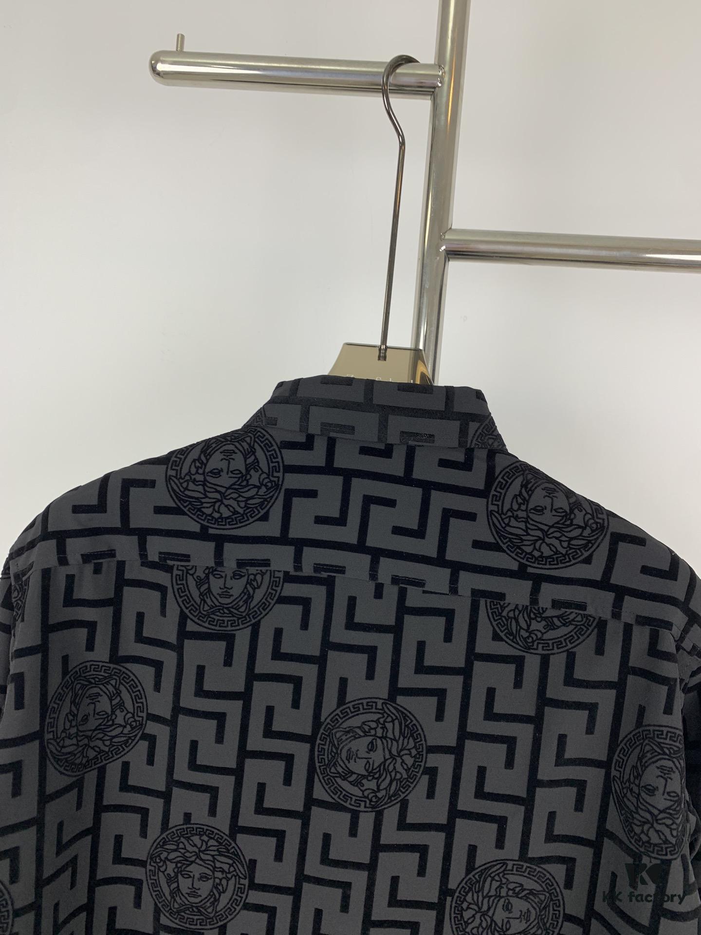 6931a171ccd8ab3d7af956d0 New Versace VERSACE 2024 SS Unisex Flocked Shirt with Logo Buckle, Cotton Satin Fabric with Subtle Stretch