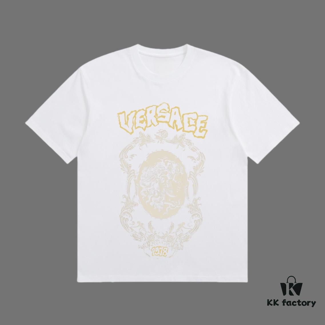 6931a189ccd8ab3d7af958a9 VERSACE 2025 Fall Spring/Summer Collection Medusa Logo Short Sleeve T-Shirt Premium Quality Distinct from Regular Print, Custom Woven 270G 32-Count Double-Yarn Pure Cotton Fabric, Relaxed Fit Unisex Design