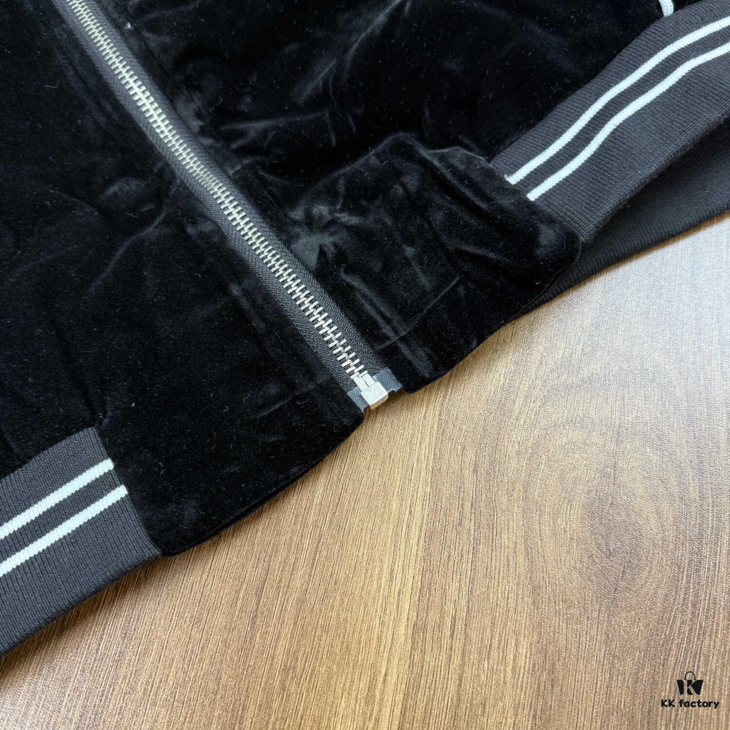6931a194ccd8ab3d7af9598f New Celine 2022 Spring and Autumn Black Velvet Jacket