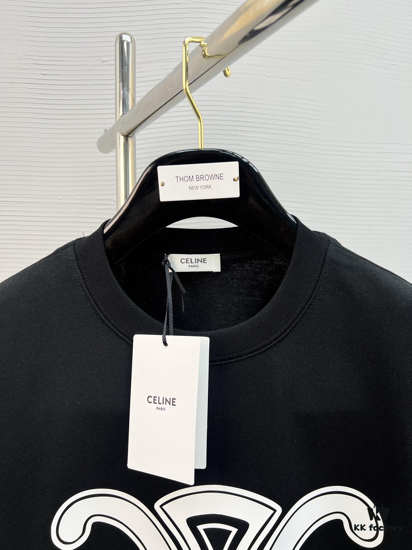 6931a198ccd8ab3d7af959e0 High-Quality CELINE 25SS Classic Color T-Shirt New Arrival! Featuring a youthful and vibrant design from the latest teddy bear collection, crafted with premium heat-transfer printing techniques for strong dimensional color transitions. Made from selected 280g pure cotton fabric—soft, comfortable, and perfect for spring and summer. Pairs effortlessly with jeans, chinos, or shorts, this is a must-have wardrobe staple.