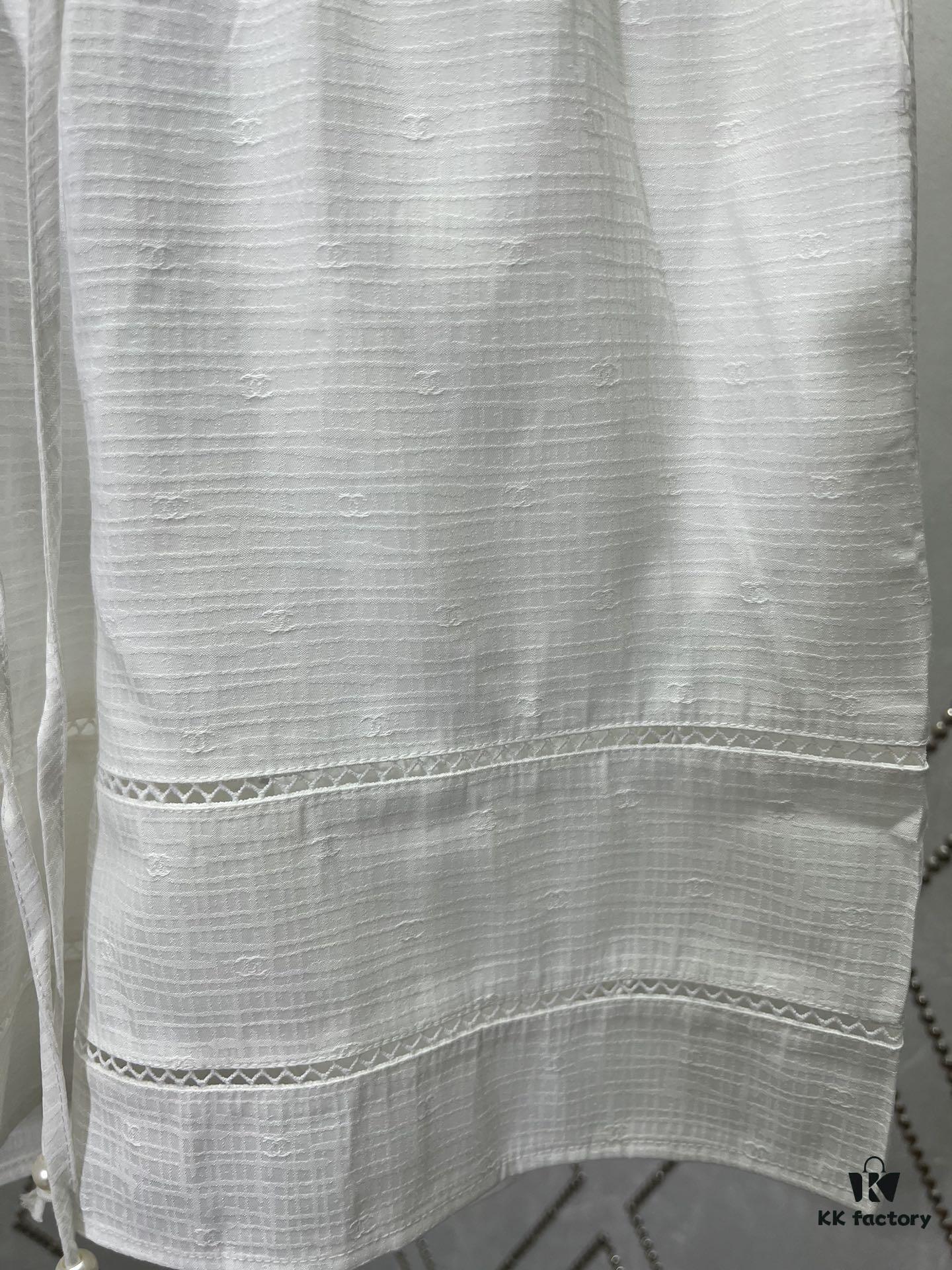 Chanel 25SS New Arrival Bermuda Shorts in Silk and Cotton Jacquard Solid Color with Openwork and Drawstring Casual Design