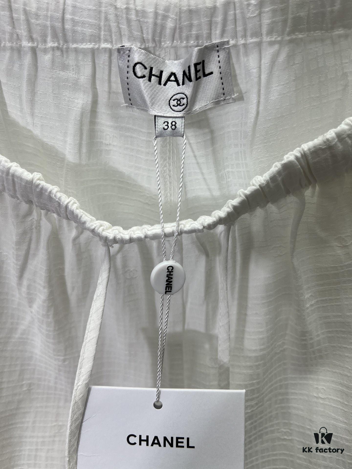Chanel 25SS New Arrival Bermuda Shorts in Silk and Cotton Jacquard Solid Color with Openwork and Drawstring Casual Design