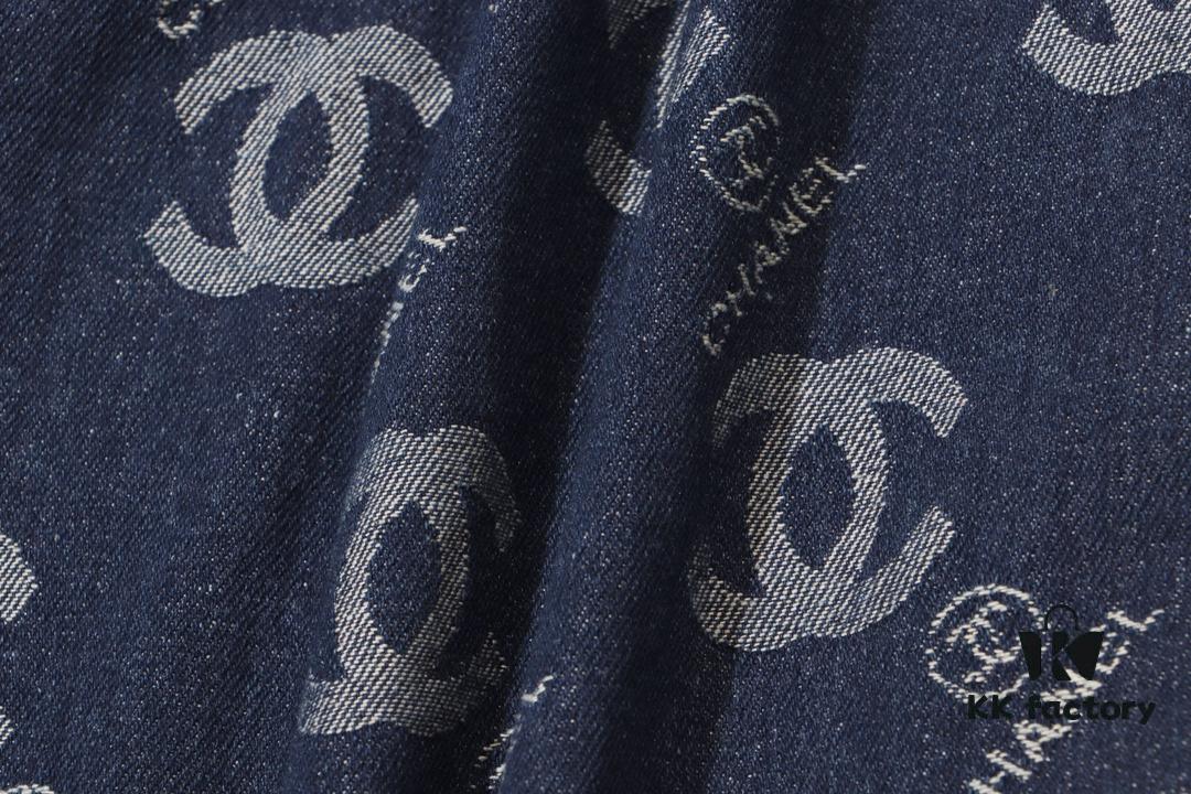 6931a1b8ccd8ab3d7af95c3e Chanel Spring/Summer 2024 New Denim Jacket with Heavy Embellished Raw Edges and Padded Shoulders, Preppy Style Casual Jacket
