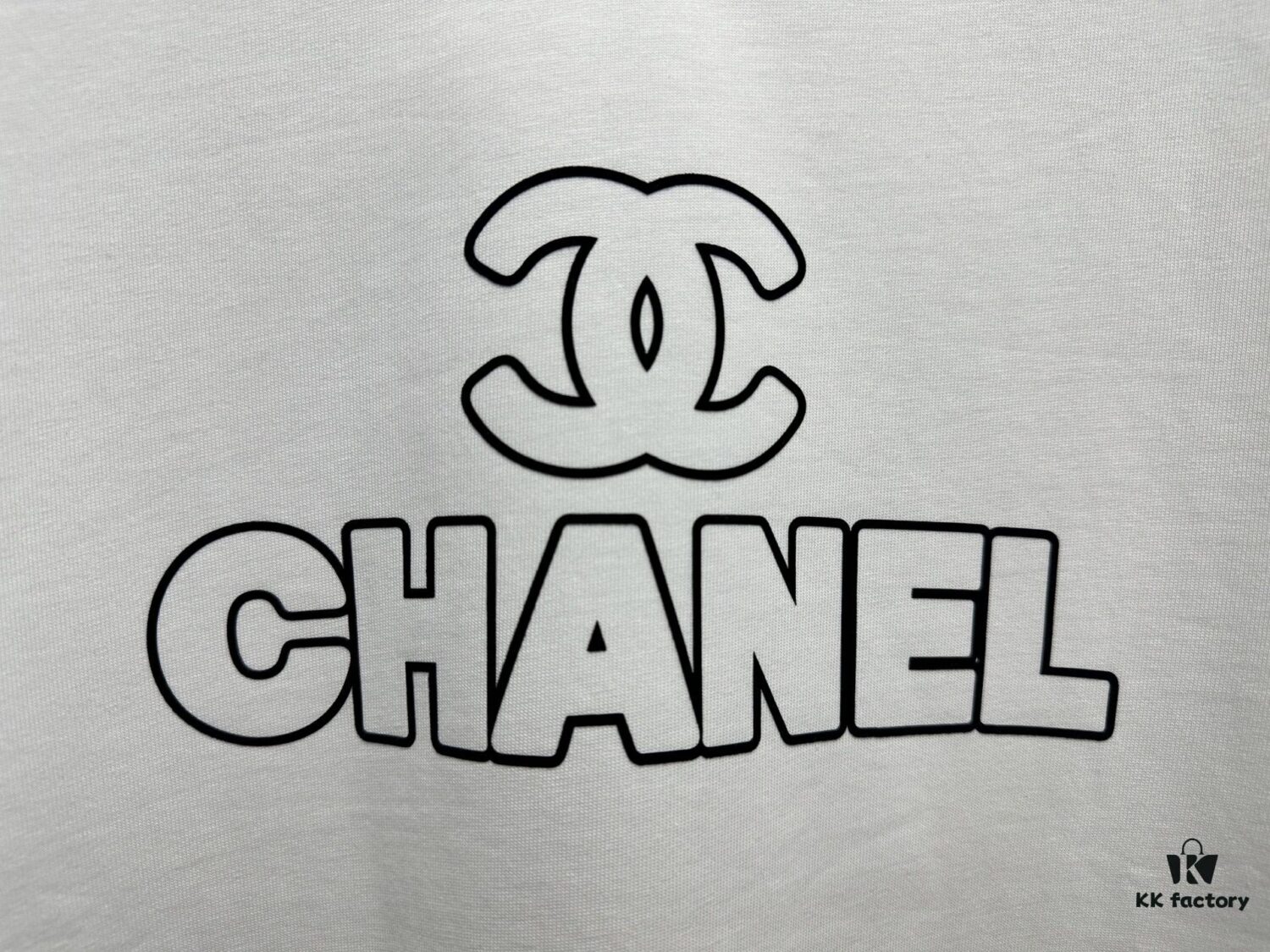 6931a1bfccd8ab3d7af95cc6 ChaneL Style 25SS New Arrival Crew Neck T-Shirt