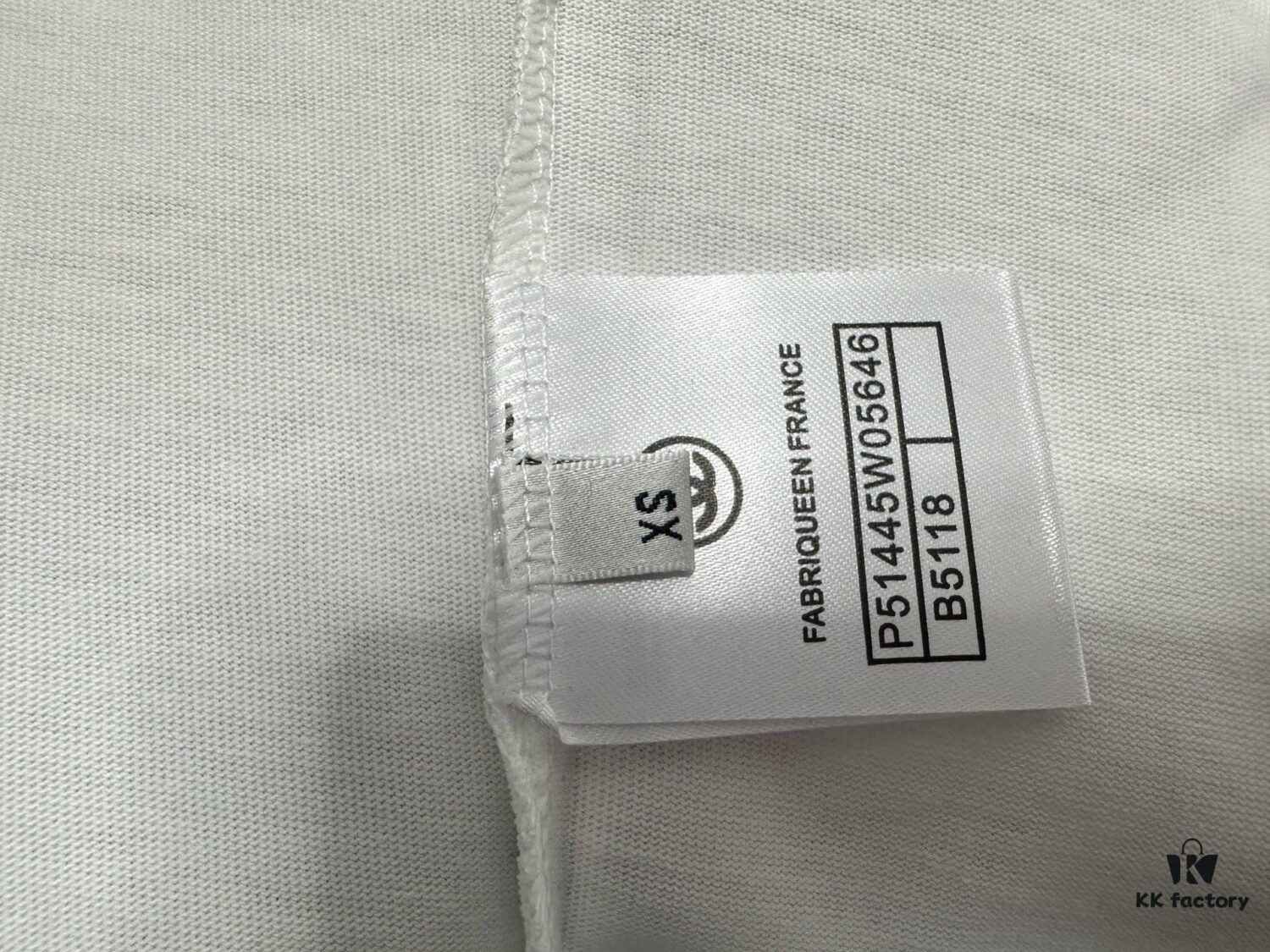 6931a1bfccd8ab3d7af95cc8 ChaneL Style 25SS New Arrival Crew Neck T-Shirt