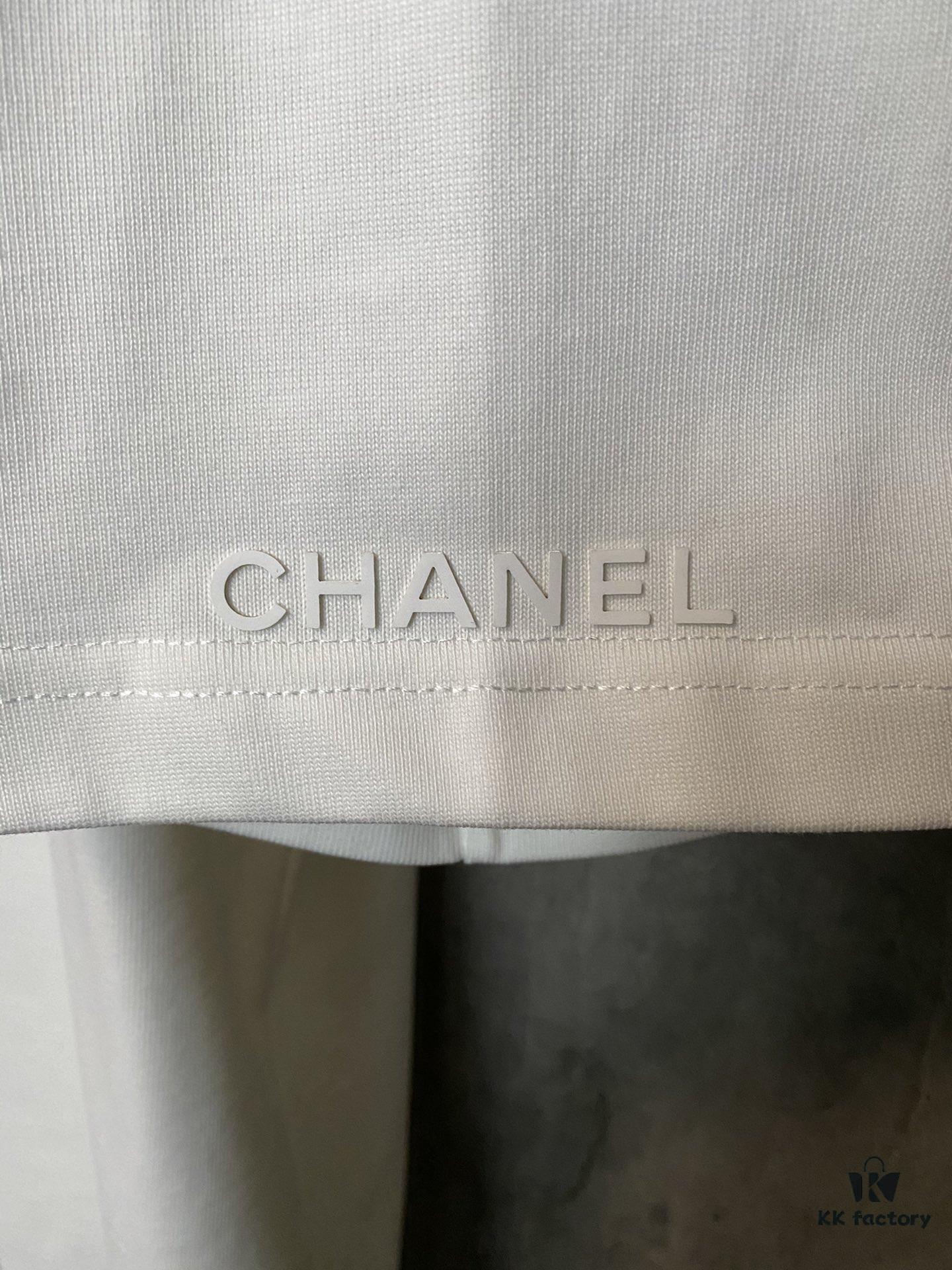 6931a1c1ccd8ab3d7af95cf5 CHANEL Chanel 24SS Classic Logo Flocked Print Heavyweight Short Sleeve T-Shirt
