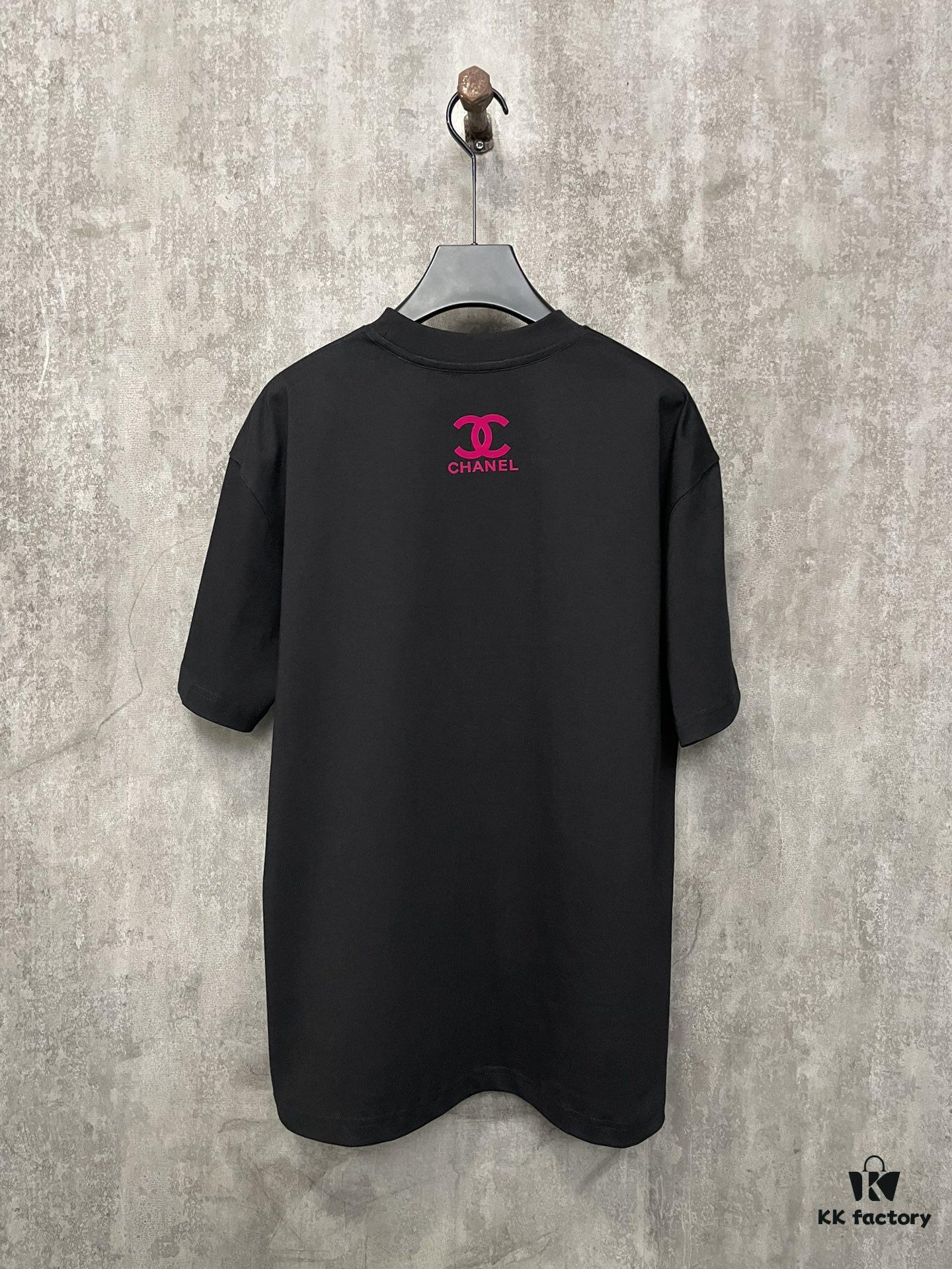 6931a1c1ccd8ab3d7af95cf9 CHANEL Chanel 24SS Classic Logo Flocked Print Heavyweight Short Sleeve T-Shirt