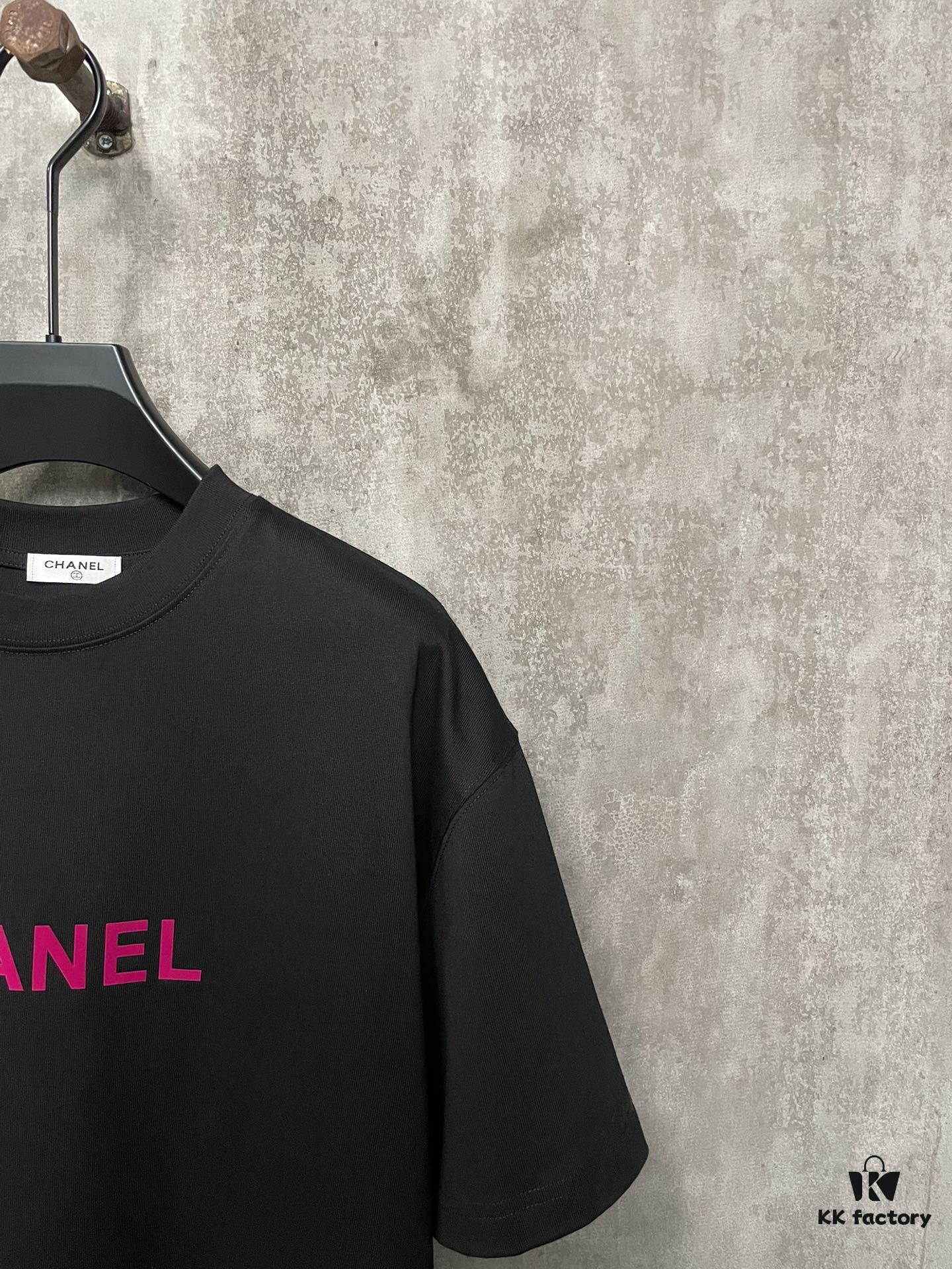 6931a1c1ccd8ab3d7af95cfb CHANEL Chanel 24SS Classic Logo Flocked Print Heavyweight Short Sleeve T-Shirt