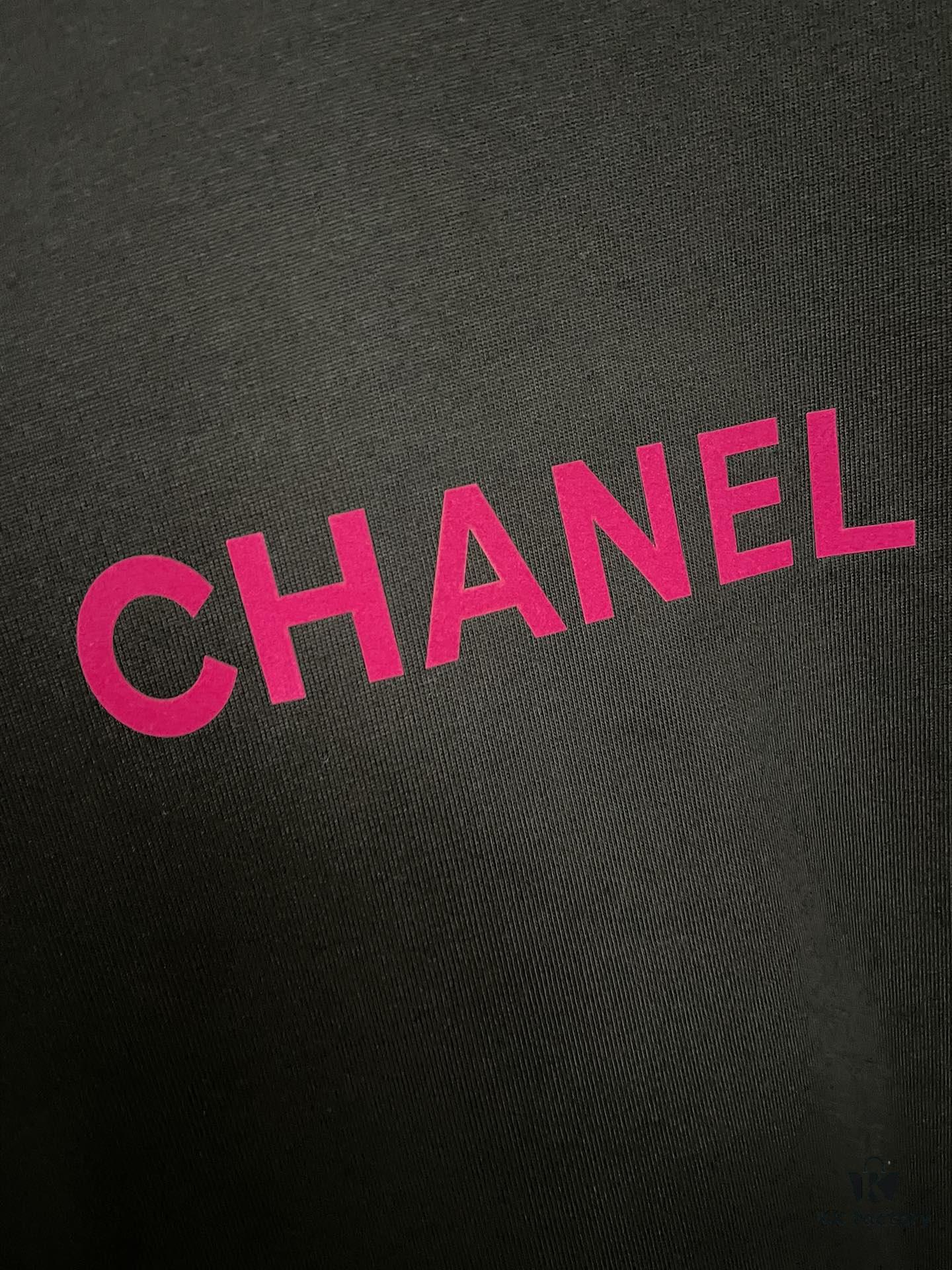 6931a1c1ccd8ab3d7af95cfd CHANEL Chanel 24SS Classic Logo Flocked Print Heavyweight Short Sleeve T-Shirt