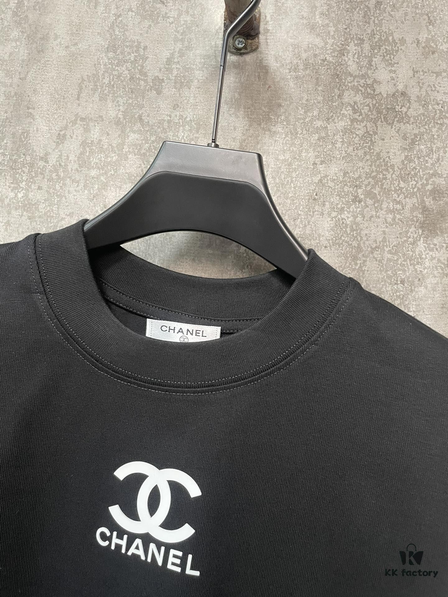 6931a1c2ccd8ab3d7af95d09 CHANEL Chanel 24SS Classic Logo Distressed Heavyweight Solid Short-Sleeve T-Shirt