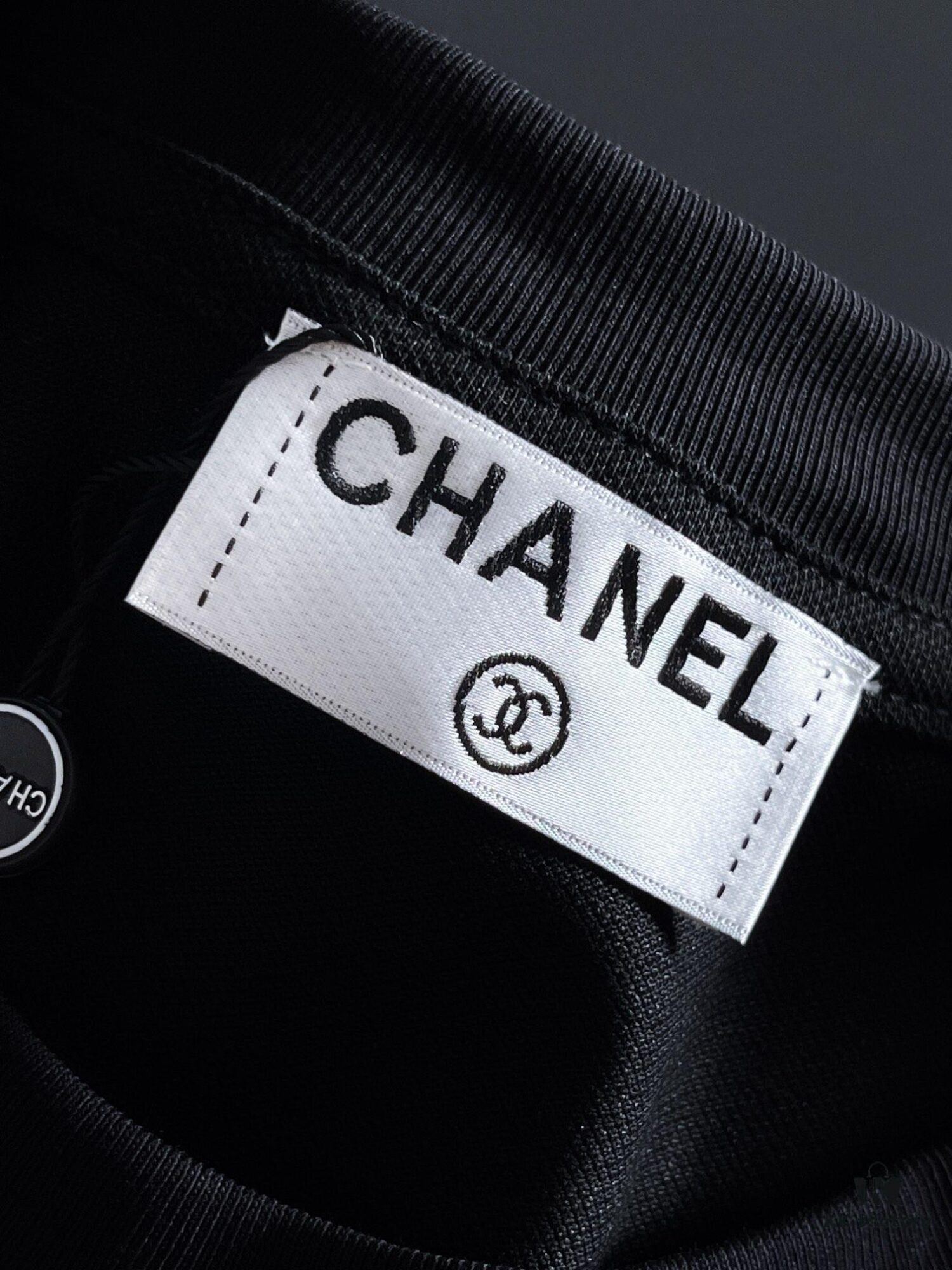 6931a1caccd8ab3d7af95da7 Chanel 2025 Latest Print Short Sleeve T-Shirt, High-Quality Boutique Original Order, Premium Imported Fabric with Exquisite Collar and Double-Stitched Craftsmanship