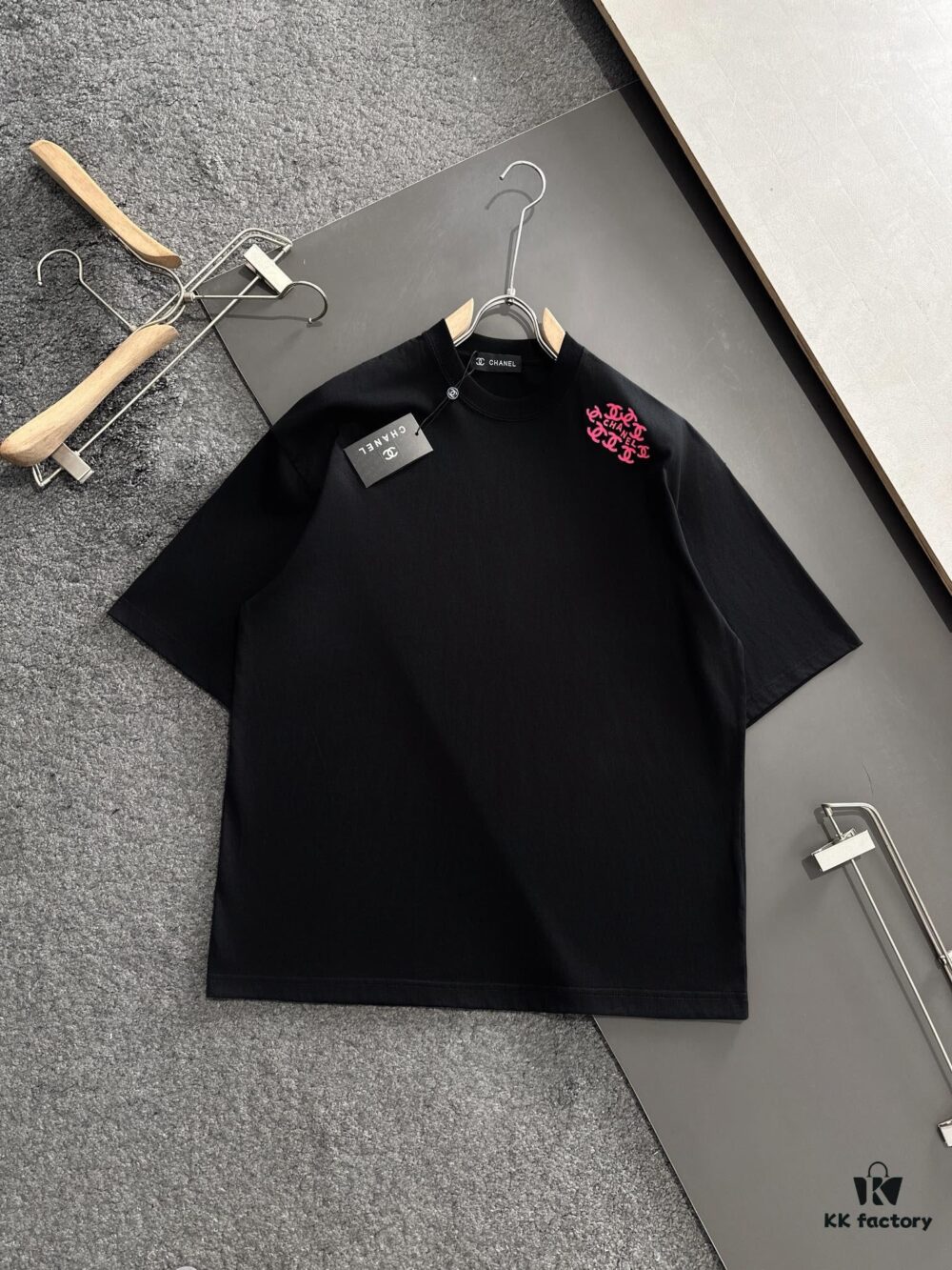 6931a1ccccd8ab3d7af95dcd CHANEL Summer New Arrival Round Neck Short Sleeve T-Shirt