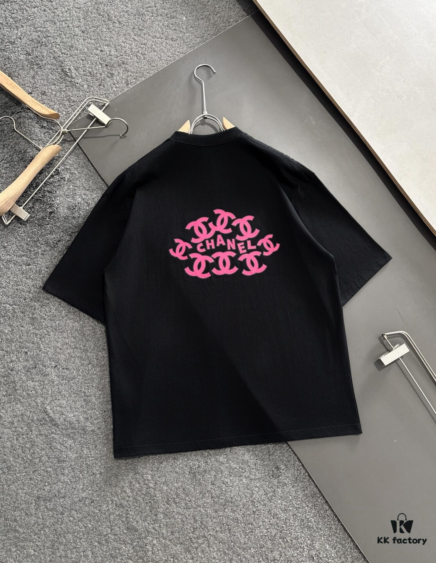 6931a1ccccd8ab3d7af95dd5 CHANEL Summer New Arrival Round Neck Short Sleeve T-Shirt