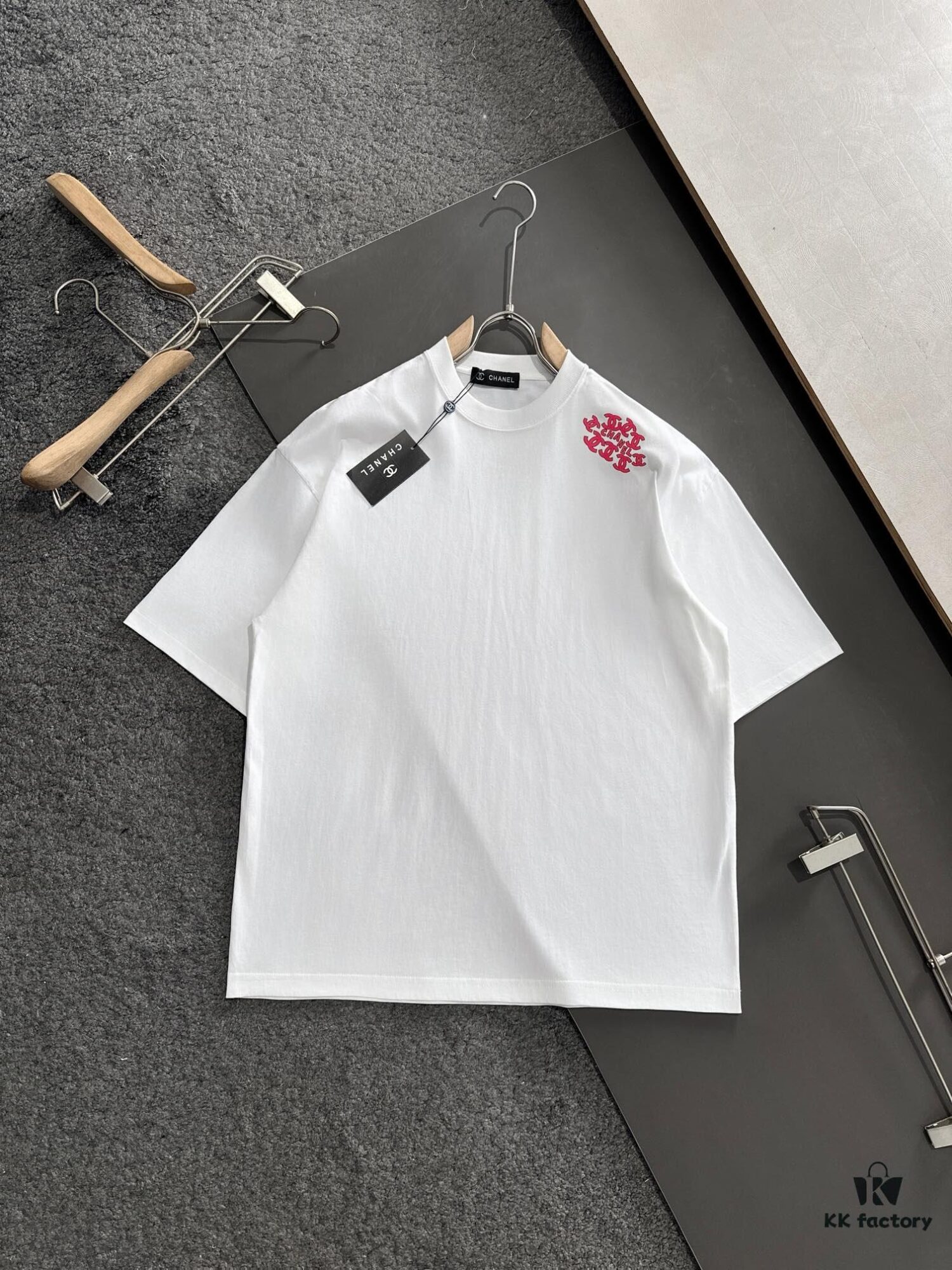 6931a1ccccd8ab3d7af95dd6 CHANEL Summer New Arrival Round Neck Short Sleeve T-Shirt