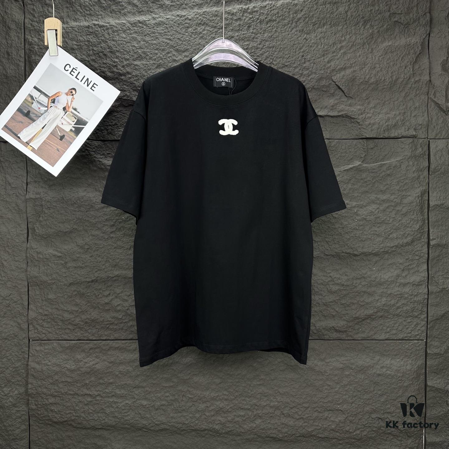 6931a1cfccd8ab3d7af95e04 Chanel 2025 New Arrival Patch Embroidery Logo Couple T-Shirt