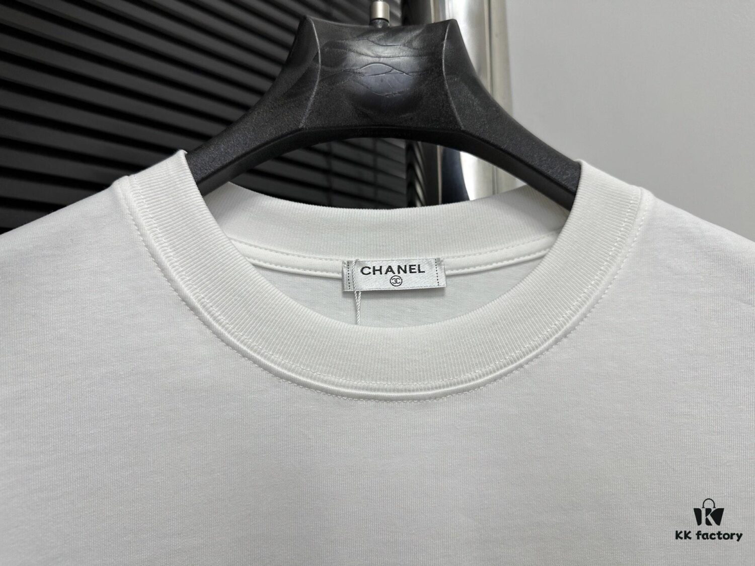 6931a1cfccd8ab3d7af95e0f CHANEL 25SS Logo Unisex Short Sleeve T-Shirt