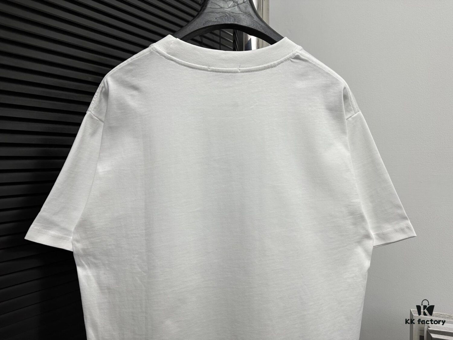 6931a1cfccd8ab3d7af95e12 CHANEL 25SS Logo Unisex Short Sleeve T-Shirt