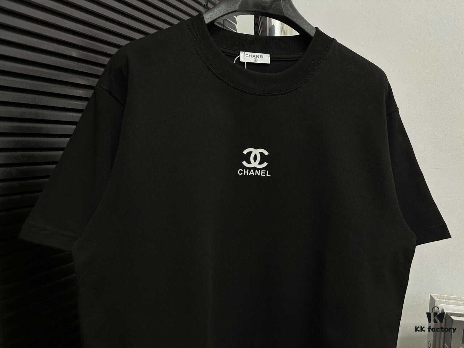 CHANEL 25SS Logo Unisex Short Sleeve T-Shirt