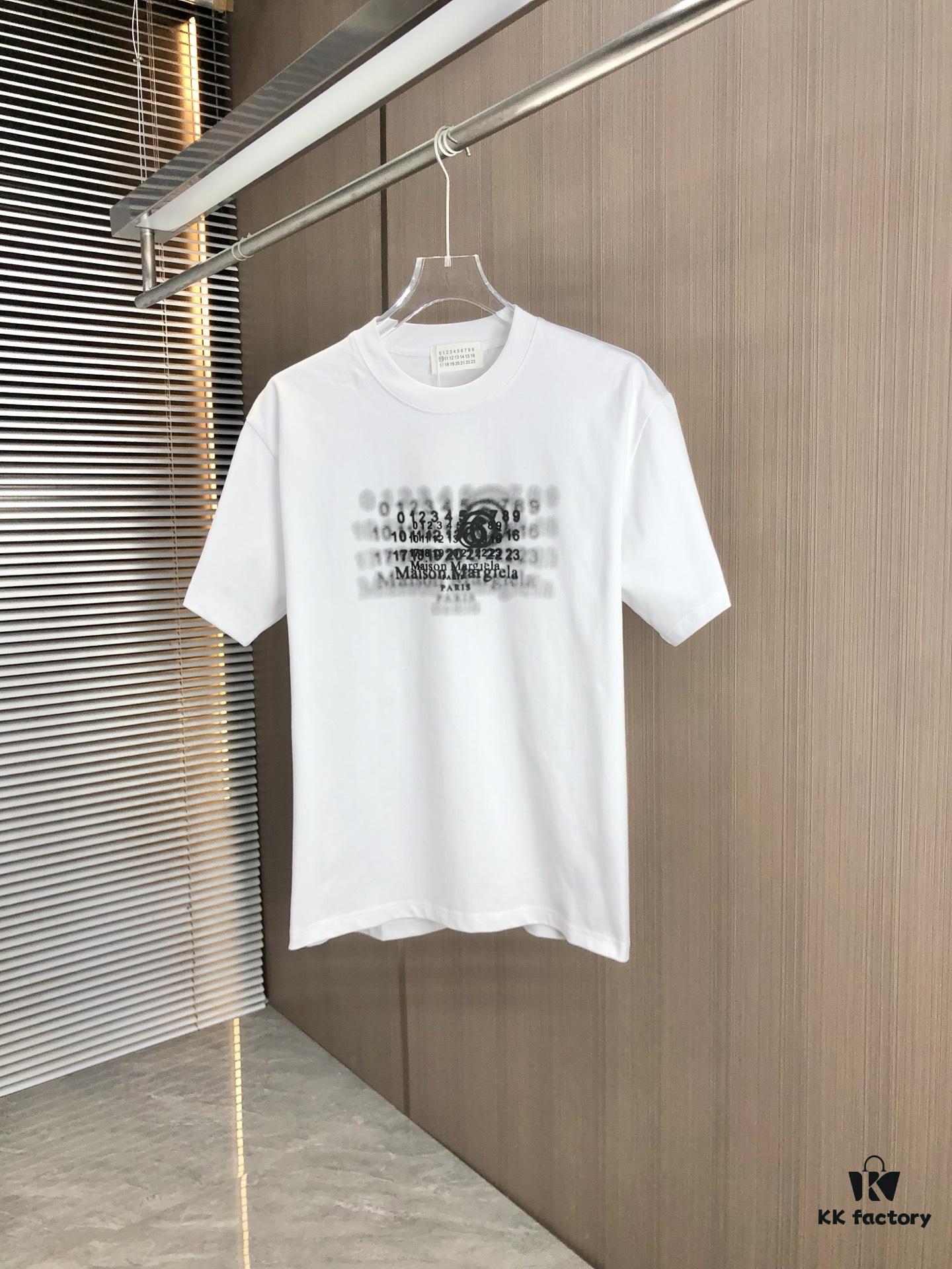 6931a1d1ccd8ab3d7af95e29 MM6 Maison Margiela 2025 Spring/Summer New Arrival Round Neck Short Sleeve T-Shirt with Dot Print and Debossed Lettering Craftsmanship, Premium 320g Double-Yarn Combed Cotton Fabric, Slightly Loose Unisex Fit