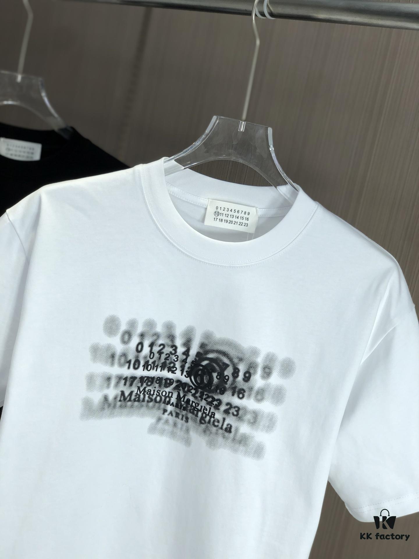 6931a1d1ccd8ab3d7af95e2a MM6 Maison Margiela 2025 Spring/Summer New Arrival Round Neck Short Sleeve T-Shirt with Dot Print and Debossed Lettering Craftsmanship, Premium 320g Double-Yarn Combed Cotton Fabric, Slightly Loose Unisex Fit
