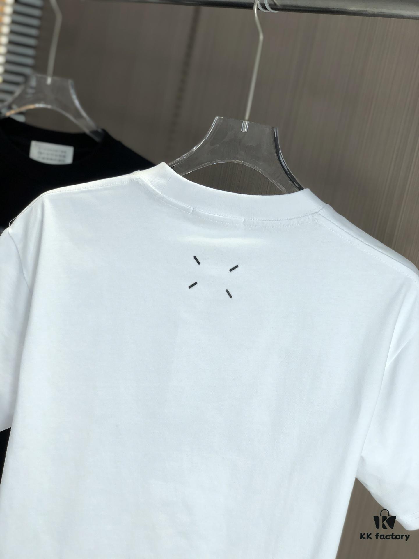 6931a1d1ccd8ab3d7af95e31 MM6 Maison Margiela 2025 Spring/Summer New Arrival Round Neck Short Sleeve T-Shirt with Dot Print and Debossed Lettering Craftsmanship, Premium 320g Double-Yarn Combed Cotton Fabric, Slightly Loose Unisex Fit