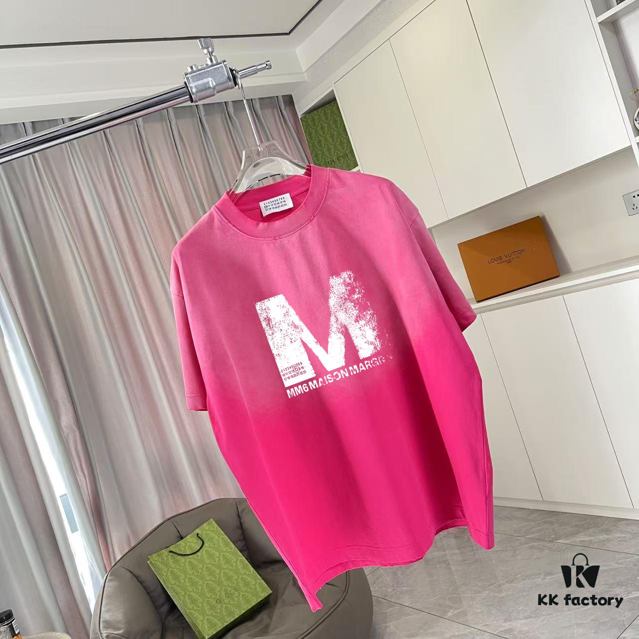 6931a1d2ccd8ab3d7af95e3b MM6 Maison Margiela 2025 Summer New Arrival Distressed Gradient Worn-Out Personalized Logo Print Custom Fabric 320g Short Sleeve T-Shirt Unisex