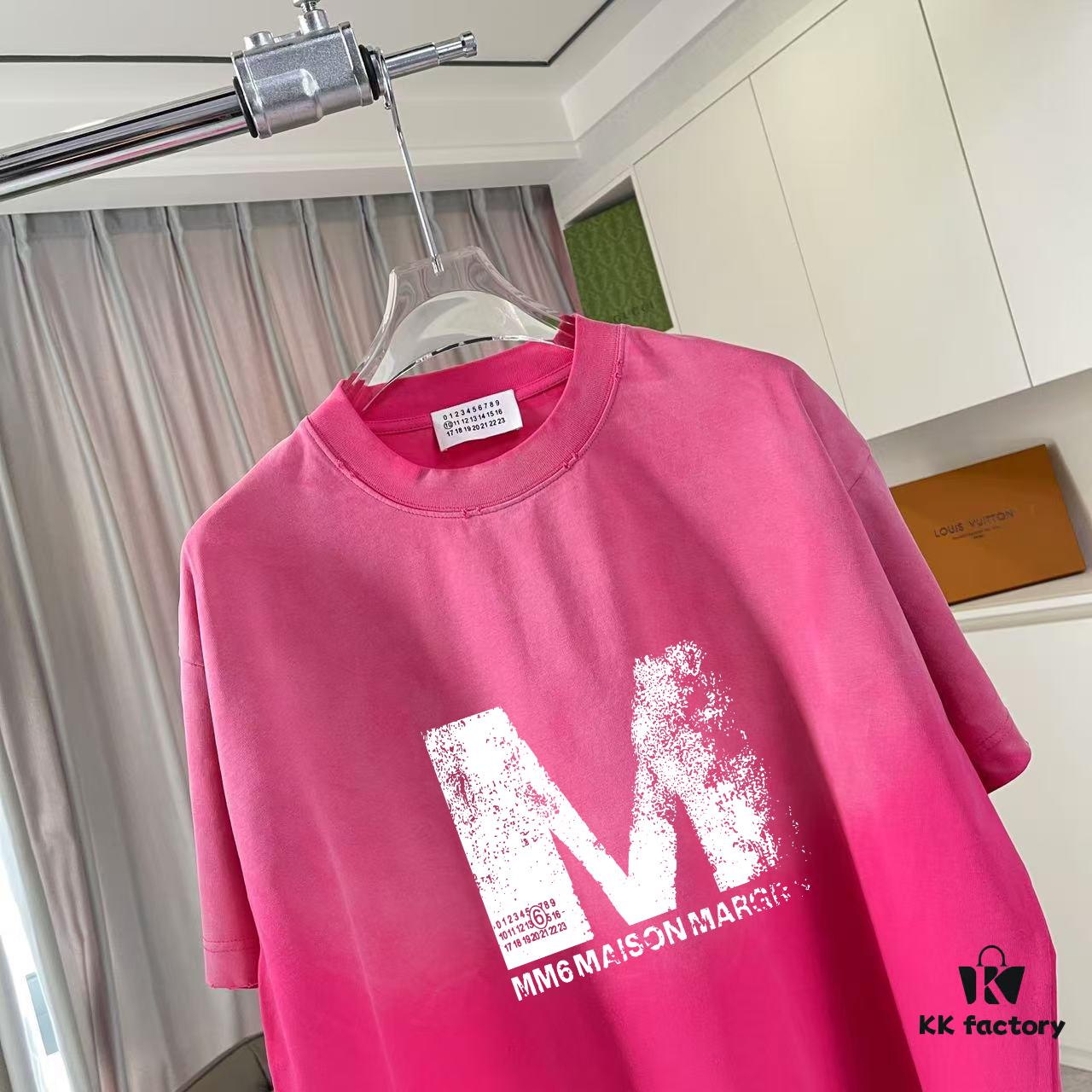 6931a1d2ccd8ab3d7af95e3c MM6 Maison Margiela 2025 Summer New Arrival Distressed Gradient Worn-Out Personalized Logo Print Custom Fabric 320g Short Sleeve T-Shirt Unisex