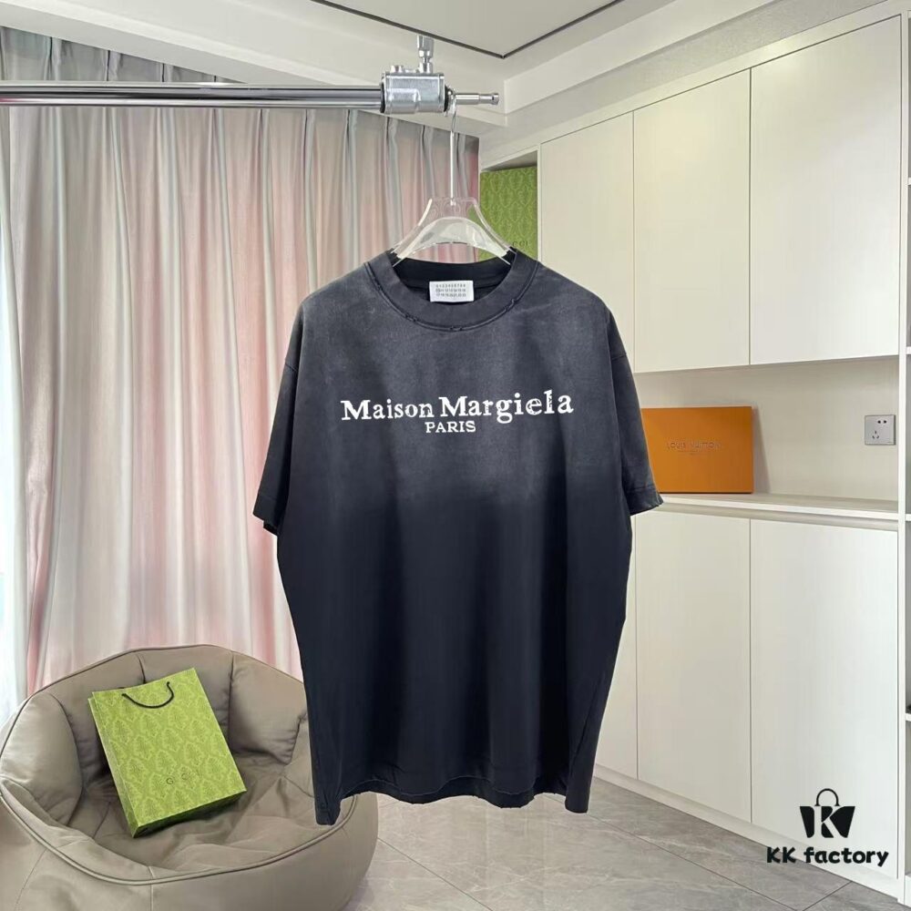 6931a1d8ccd8ab3d7af95e7a MM6 Maison Margiela 2025 Summer New Arrival Distressed Gradient Graphic Print Short-Sleeve T-Shirt Unisex Custom 320g Fabric