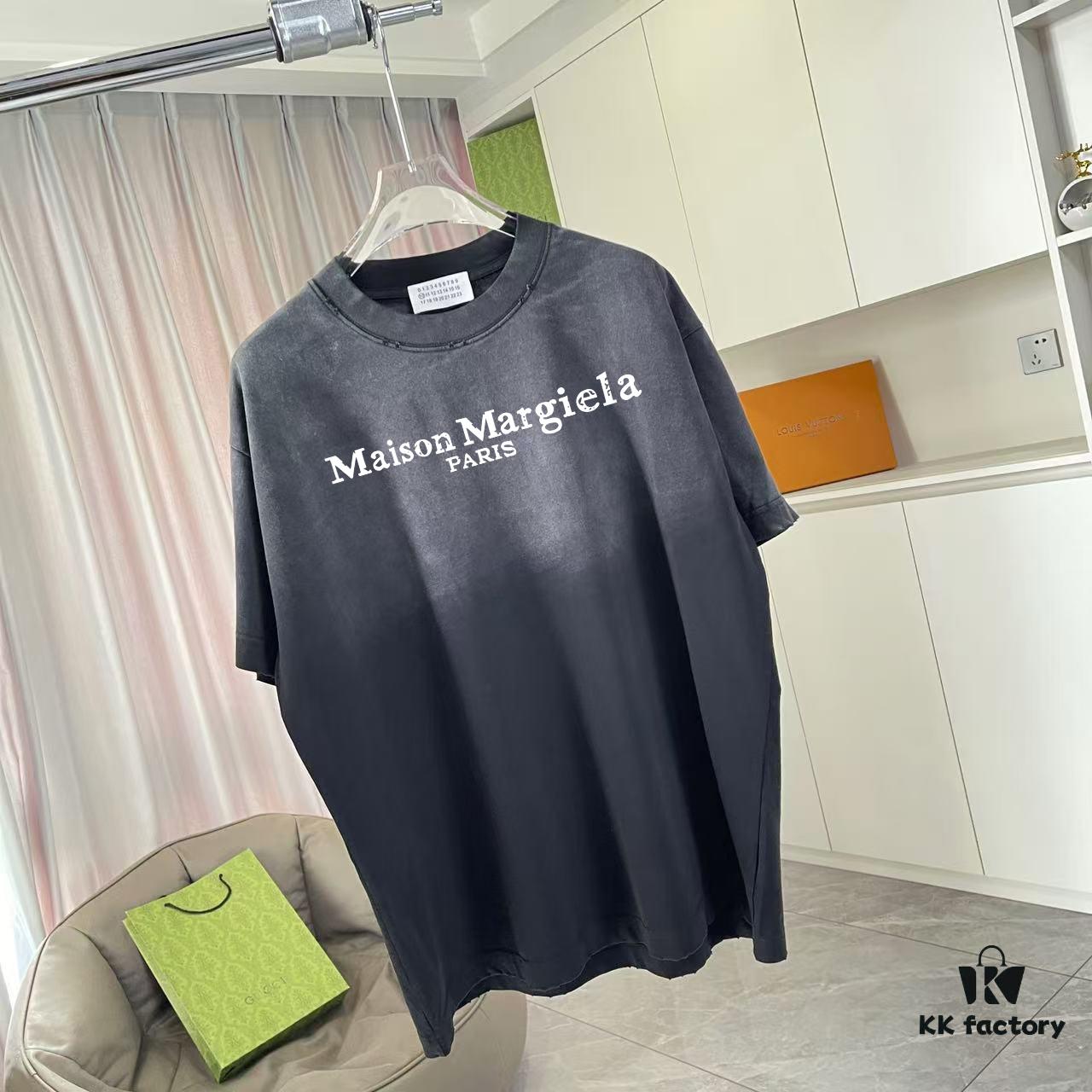 6931a1d8ccd8ab3d7af95e7b MM6 Maison Margiela 2025 Summer New Arrival Distressed Gradient Graphic Print Short-Sleeve T-Shirt Unisex Custom 320g Fabric