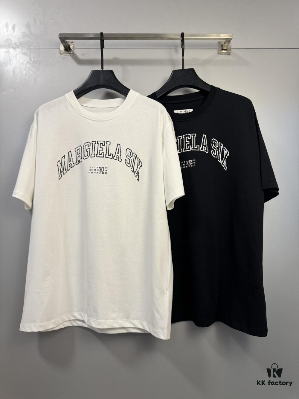 6931a1e7ccd8ab3d7af95f98 High-End Maison Margiela 2025 Limited Edition Snake Year Cracked Letter Number Short Sleeve T-Shirt