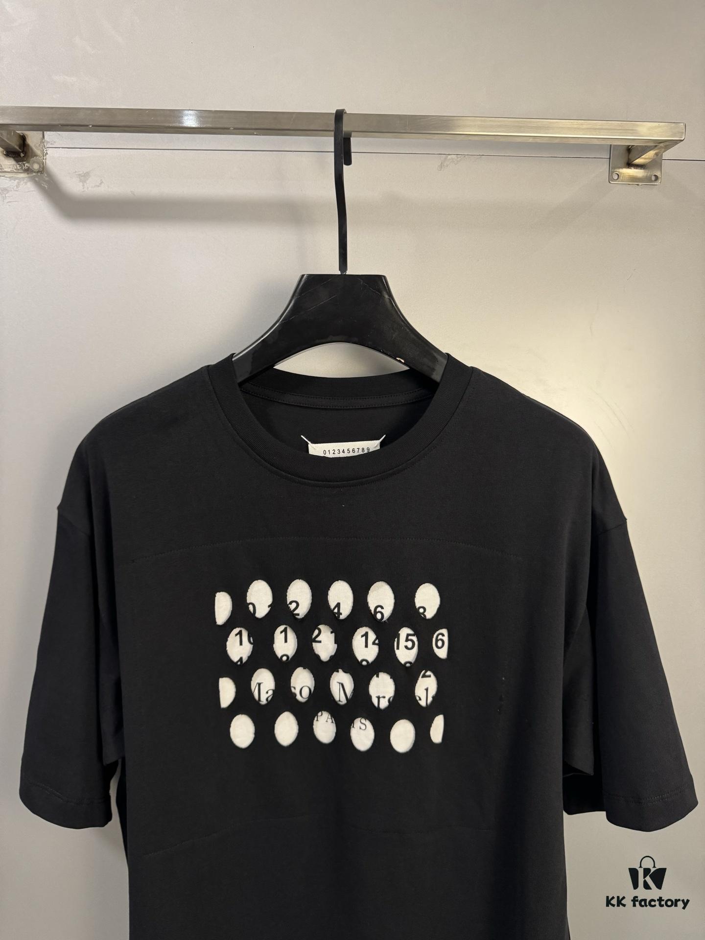 High-End Maison Margiela Cut-Out Short Sleeve T-Shirt