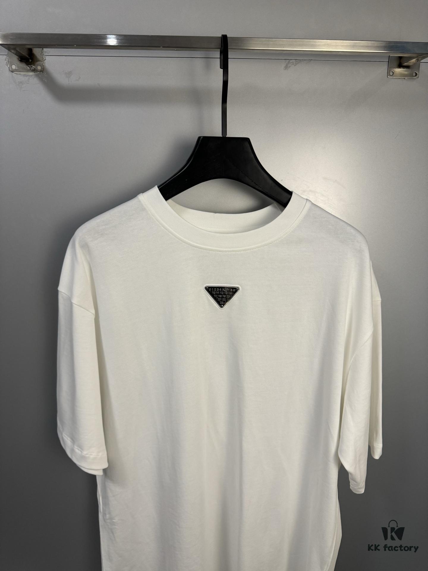 6931a1ebccd8ab3d7af95fde High-End Maison Margiela 2024 Triangle Logo Numeric Graphic T-Shirt