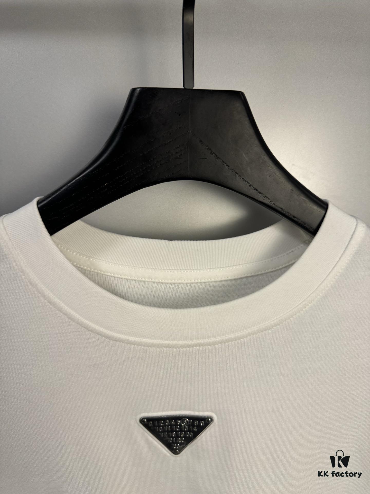6931a1ebccd8ab3d7af95fe2 High-End Maison Margiela 2024 Triangle Logo Numeric Graphic T-Shirt