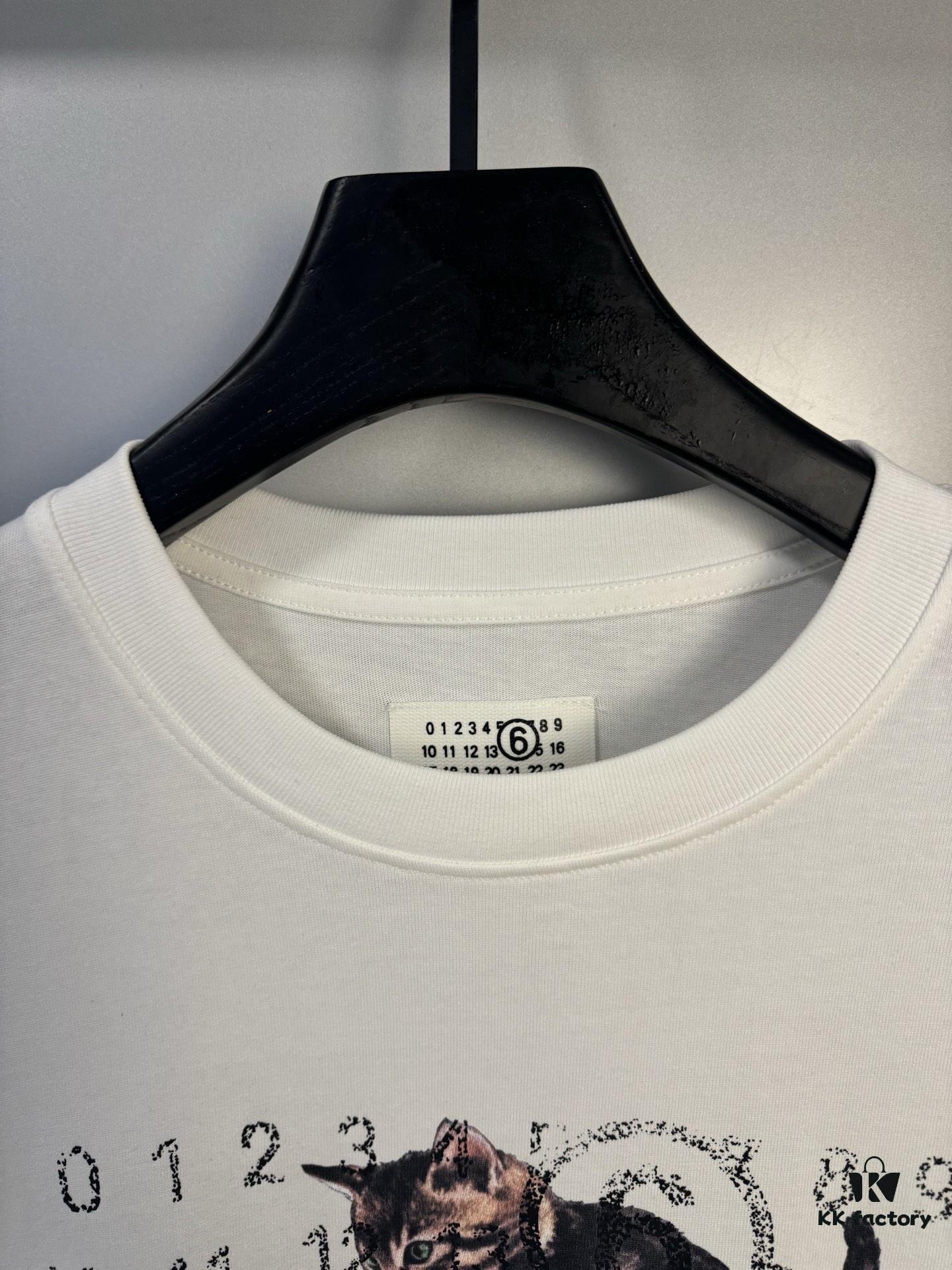 6931a1ecccd8ab3d7af95fea High-End Version Maison Margiela 2024 Cat Playing Ball Numeric Short Sleeve T-Shirt