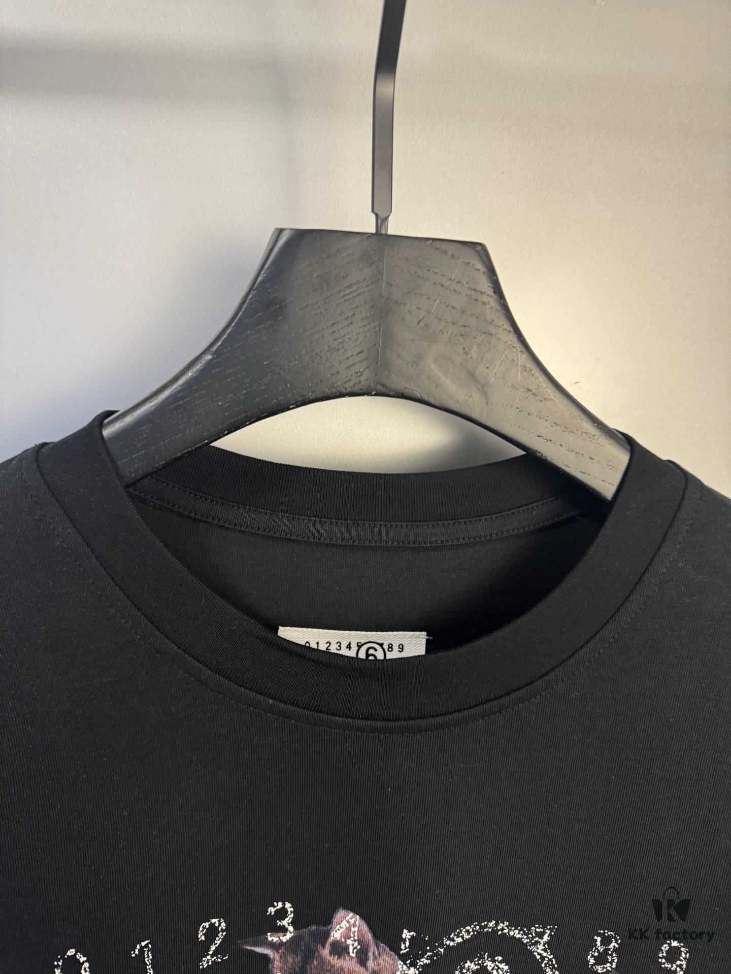 6931a1ecccd8ab3d7af95ff0 High-End Version Maison Margiela 2024 Cat Playing Ball Numeric Short Sleeve T-Shirt