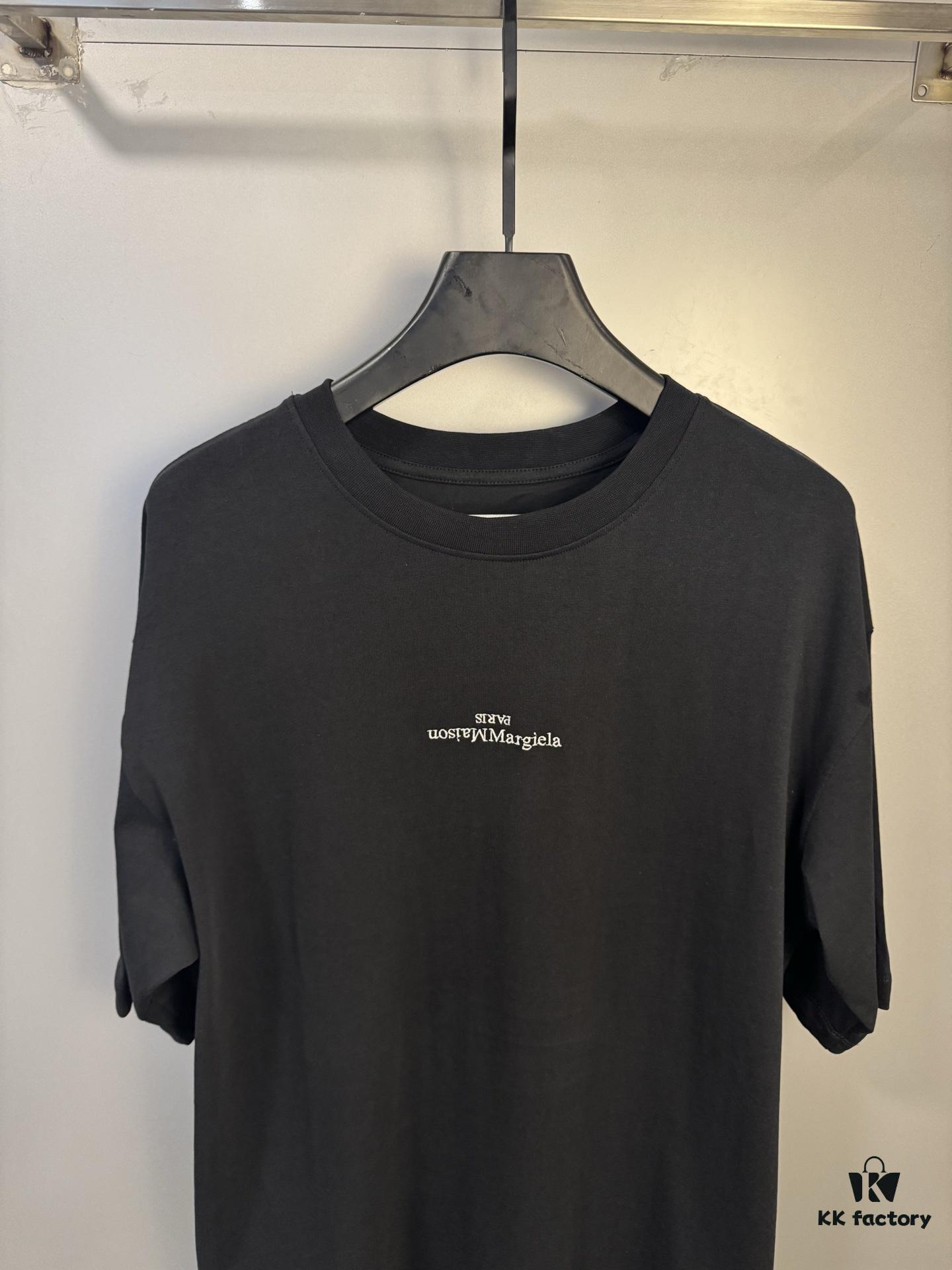 6931a1edccd8ab3d7af96000 High-End Maison Margiela 2024 Inverted Logo Embroidered Short Sleeve T-Shirt