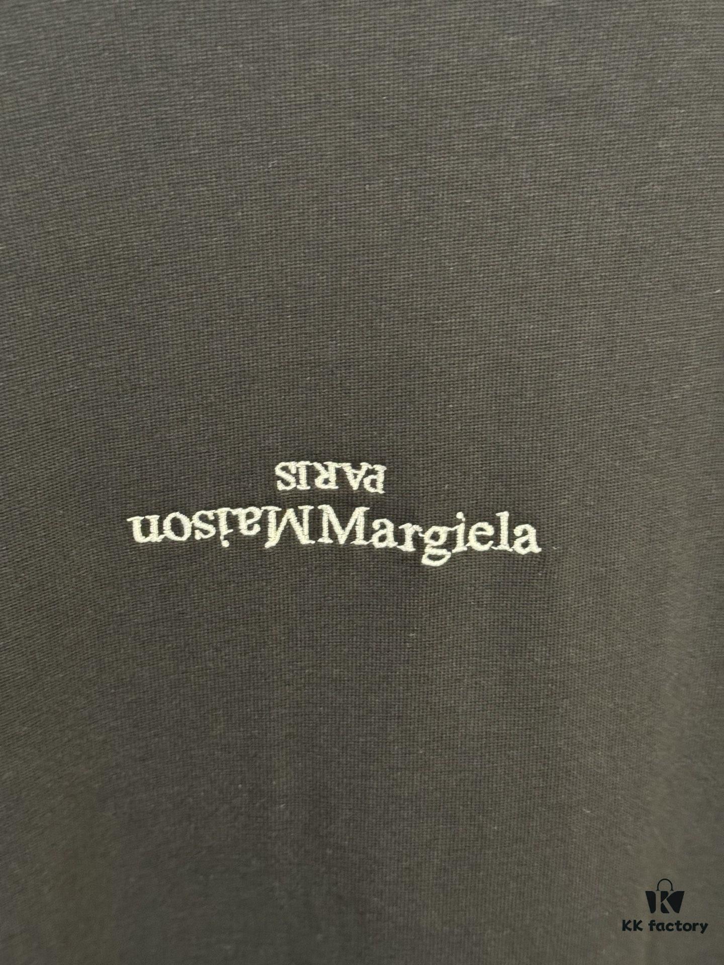 6931a1eeccd8ab3d7af96004 High-End Maison Margiela 2024 Inverted Logo Embroidered Short Sleeve T-Shirt