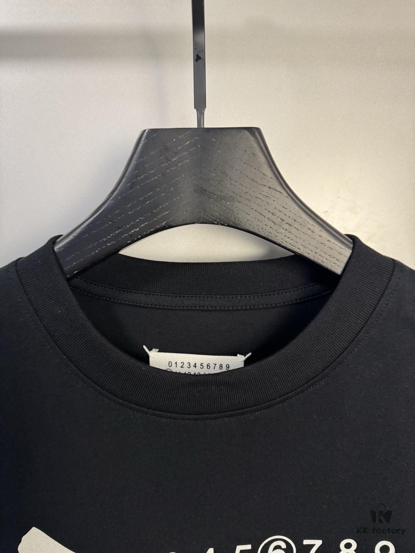 6931a1f0ccd8ab3d7af9603c High-End Version Maison Margiela 2024 Irregular Tape Number Calendar Short-Sleeve T-Shirt