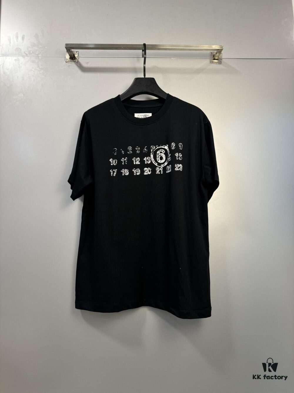 6931a1f4ccd8ab3d7af96079 High-End Maison Margiela Embroidered Chest and Back Calendar Loop 6 Short Sleeve T-Shirt