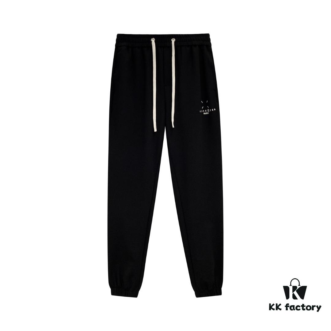 6931a1ffccd8ab3d7af96137 Maison Margiela 24FW Spring and Autumn New Classic Number Logo Pocket Four-Point Embroidered Cuffed Casual Pants Unisex