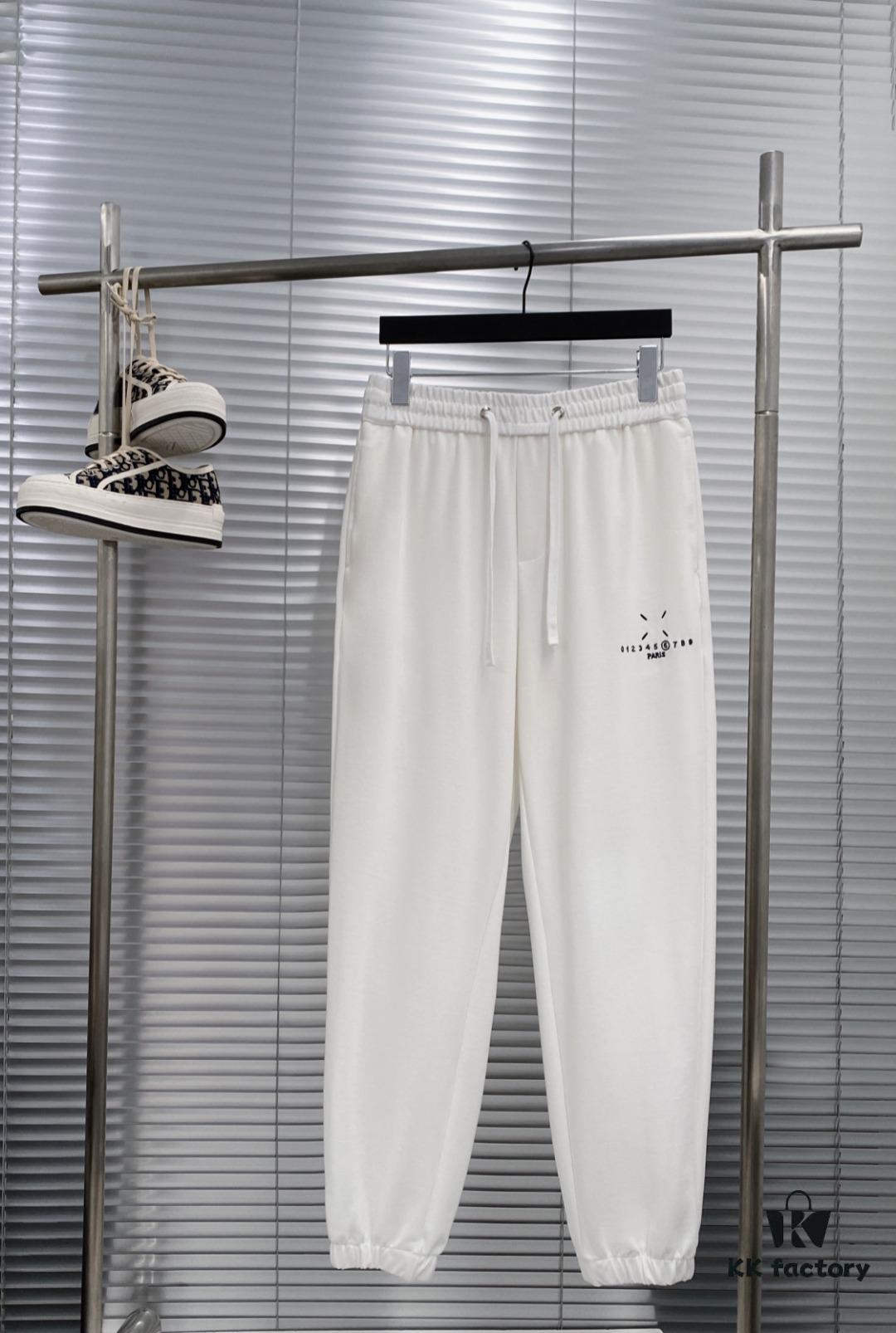 6931a1ffccd8ab3d7af96143 Maison Margiela 24FW Spring Autumn New Classic Number Logo Patch Pocket Four-Thread Embroidery Cuffed Casual Pants Unisex Couple Style, Simple and Low-Key