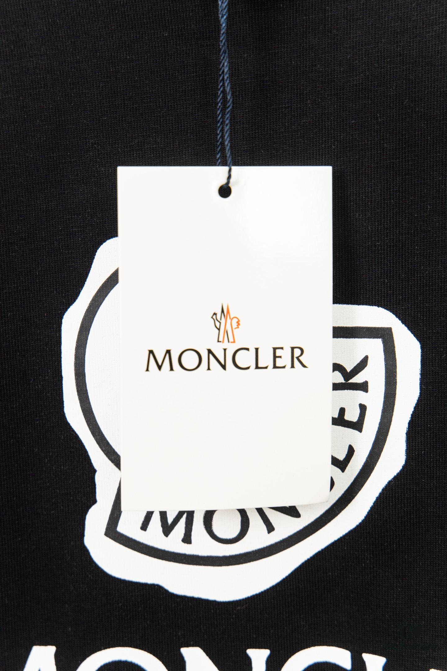 6931a21bccd8ab3d7af96306 Moncler Minimalist Letter Small Logo Print Short Sleeve T-Shirt