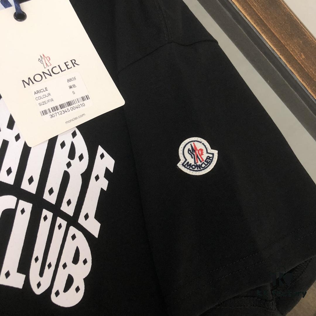 6931a224ccd8ab3d7af963a8 Moncler 25SS Summer New Arrival Round Neck Short-Sleeve T-Shirt! 270g Heavyweight Premium Cotton Fabric with Excellent Hand Feel and Texture, Slim Tailoring with Clean and Sharp Design, Stylish and Attractive, Exquisite Stitching and Craftsmanship, Outstanding Silhouette, Highly Breathable, Easy to Wear for All Ages – An Essential Wardrobe Staple for Men
