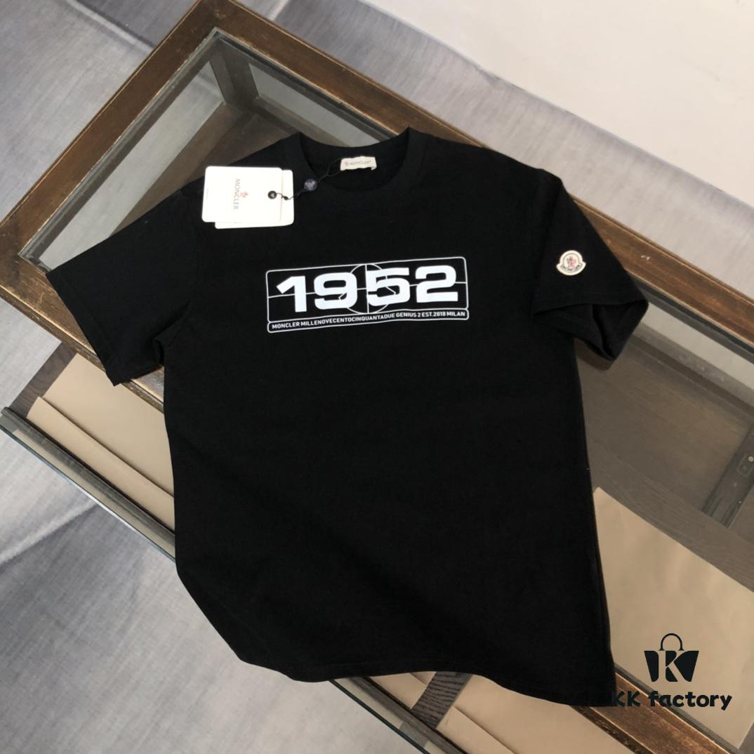 6931a225ccd8ab3d7af963bd Moncler 25SS Summer New Arrival Round Neck Short Sleeve T-Shirt, 270g Premium Heavyweight Cotton Fabric with Excellent Hand Feel and Quality, Slim Fit Tailoring, Clean and Sharp Design, Highly Fashionable and Attractive, Exquisite Stitching and Craftsmanship, Outstanding Silhouette, Superior Breathability, Effortlessly Suitable for All Age Groups, an Essential Wardrobe Staple for Men