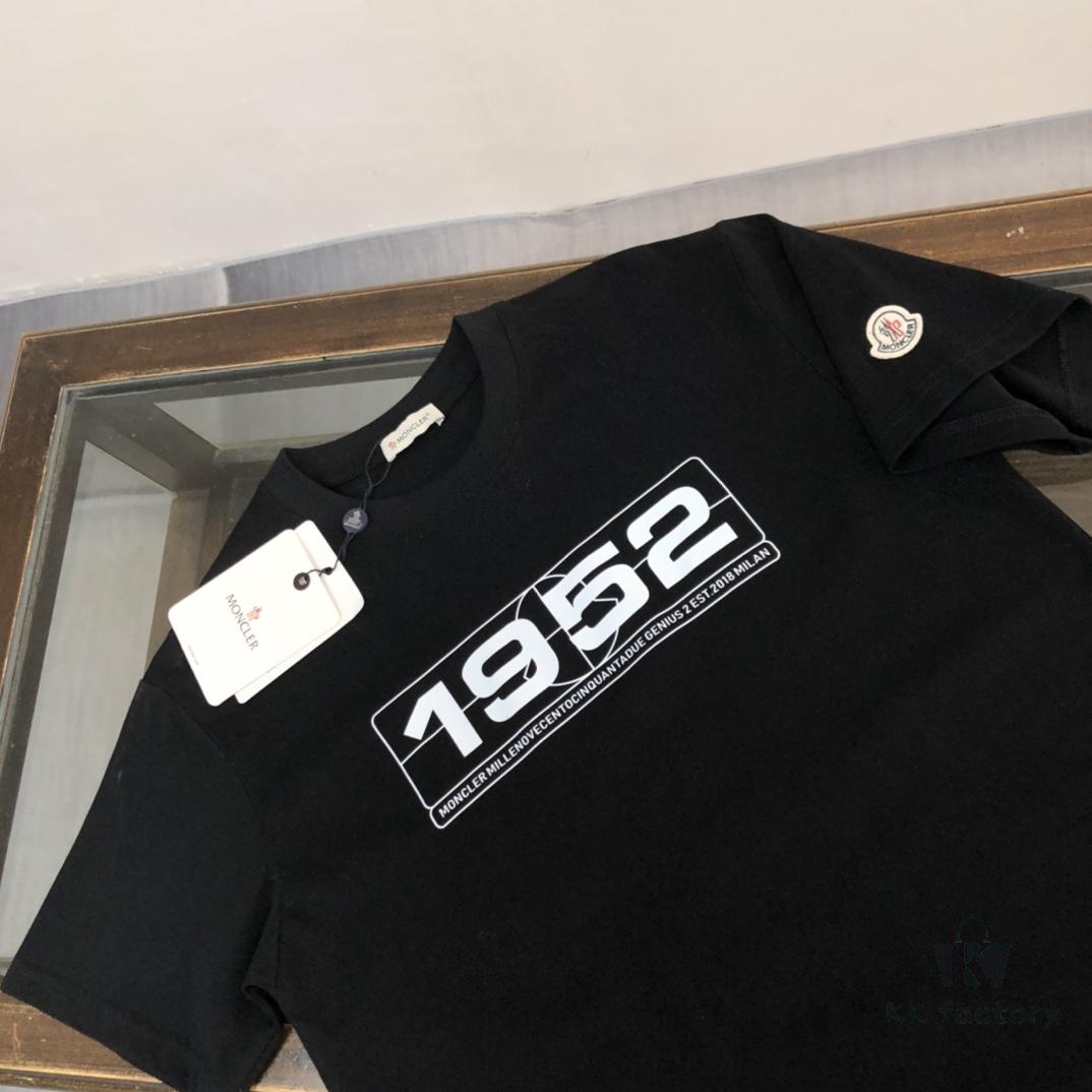 6931a225ccd8ab3d7af963bf Moncler 25SS Summer New Arrival Round Neck Short Sleeve T-Shirt, 270g Premium Heavyweight Cotton Fabric with Excellent Hand Feel and Quality, Slim Fit Tailoring, Clean and Sharp Design, Highly Fashionable and Attractive, Exquisite Stitching and Craftsmanship, Outstanding Silhouette, Superior Breathability, Effortlessly Suitable for All Age Groups, an Essential Wardrobe Staple for Men